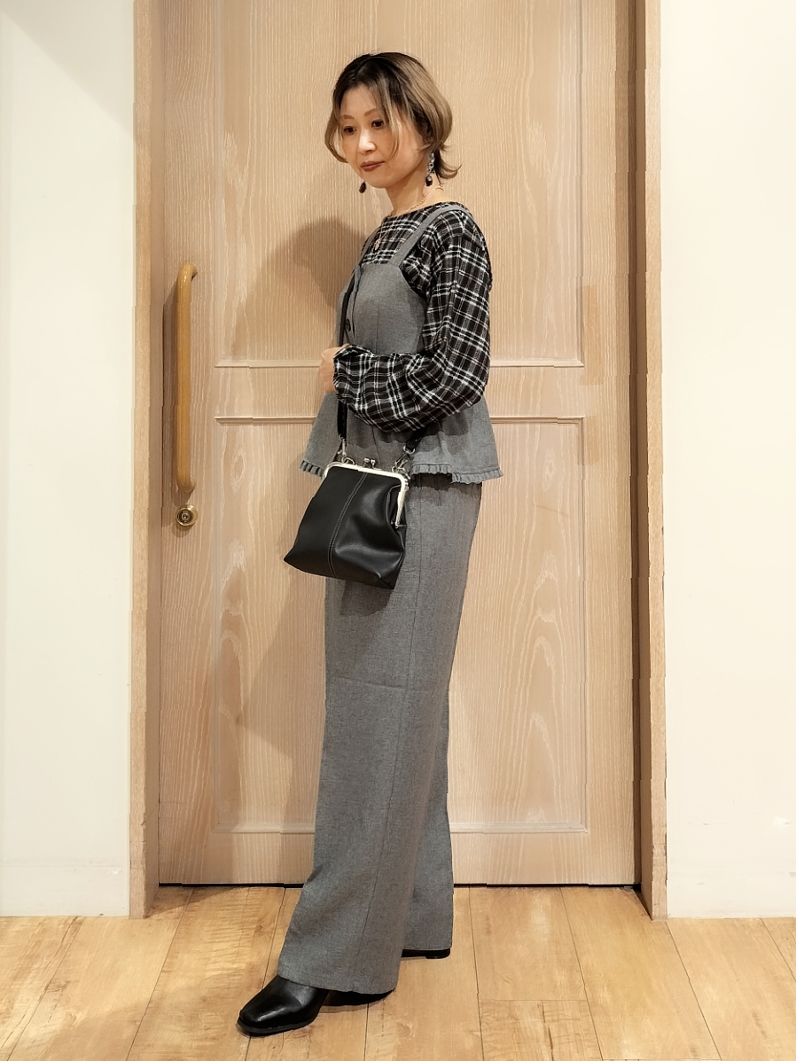 YUKIさんの「SHOO･LA･RUE｜【洗濯機可/S-LL】ブラウス見え叶う。カット楊柳アソートトップス」を使ったコーディネート
