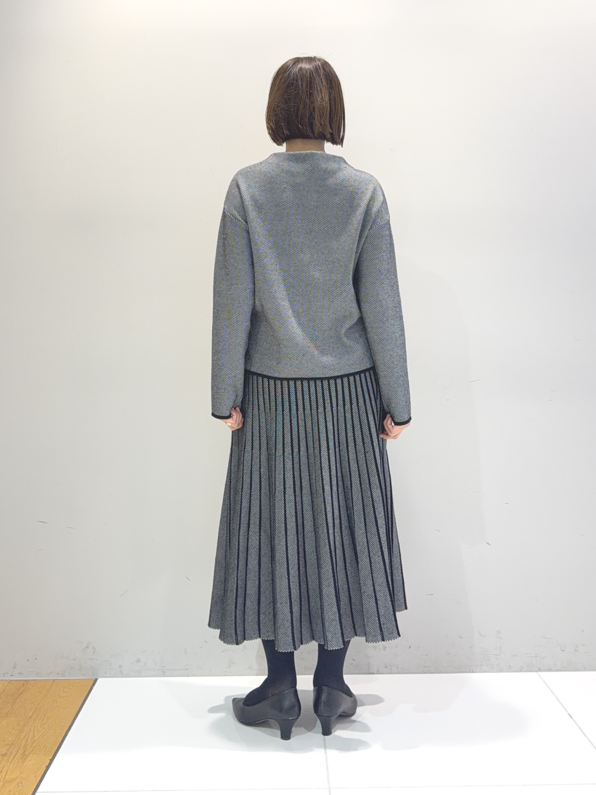 murayamaさんの「INDIVI｜【ラム革／美脚／通勤】レザーパンプス」を使ったコーディネート