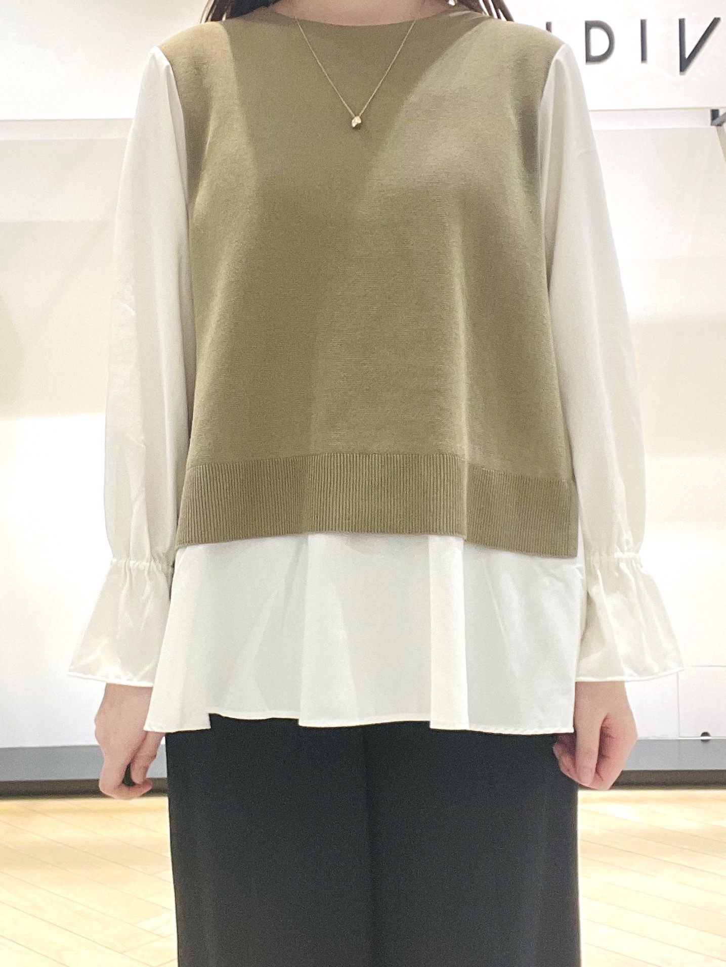 mさんの「INDIVI｜【洗える／1枚でコーデ完成】重ね着風ニットトップス」を使ったコーディネート