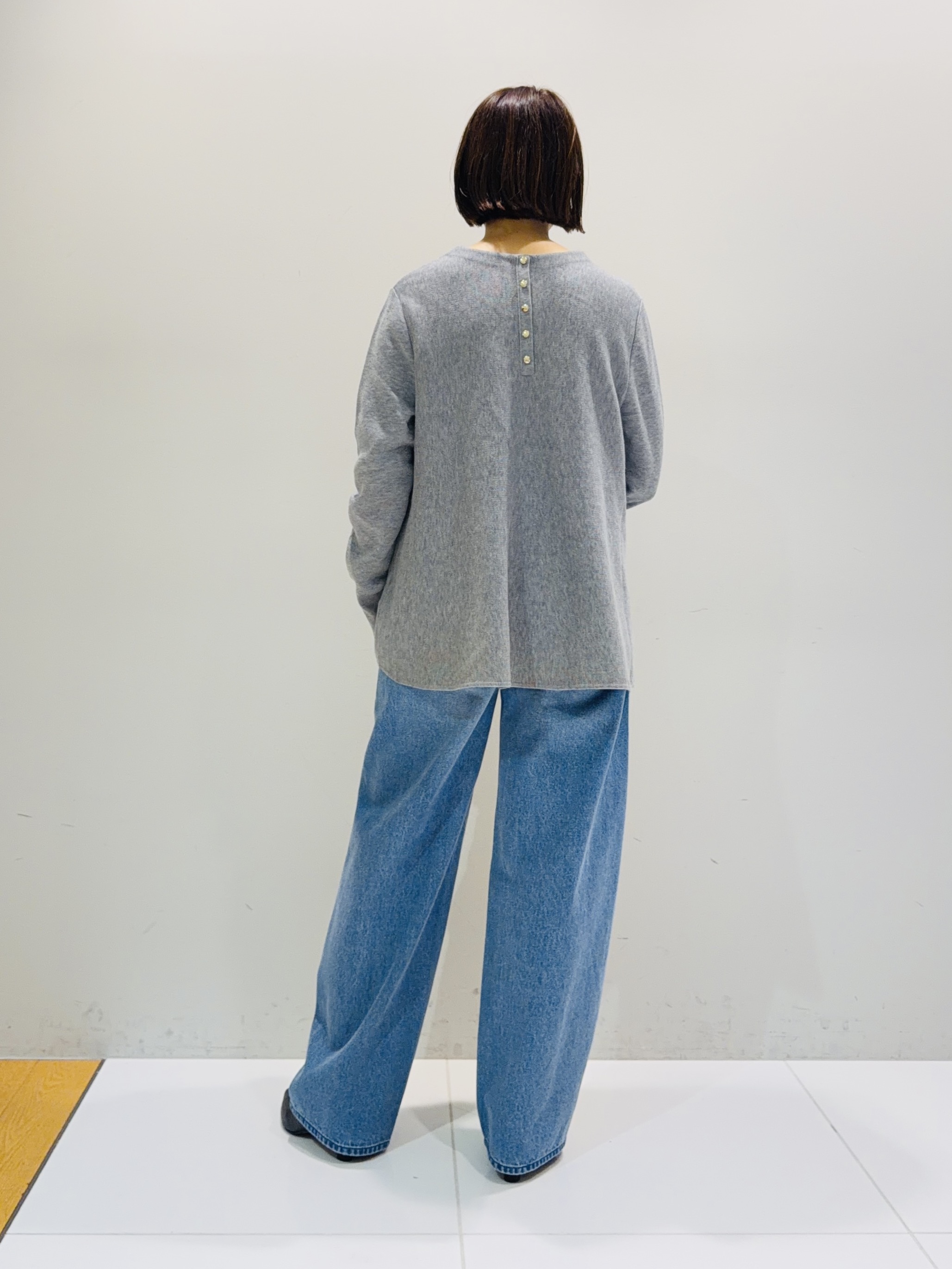 murayamaさんの「INDIVI｜【新作登場！】カーブシルエットデニム」を使ったコーディネート
