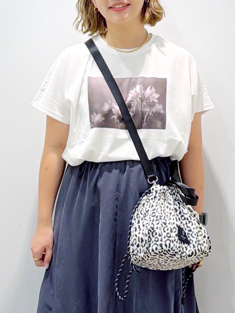 sumicaさんの「OPAQUE.CLIP｜フォトプリントTシャツ【洗濯機OK】」を使ったコーディネート