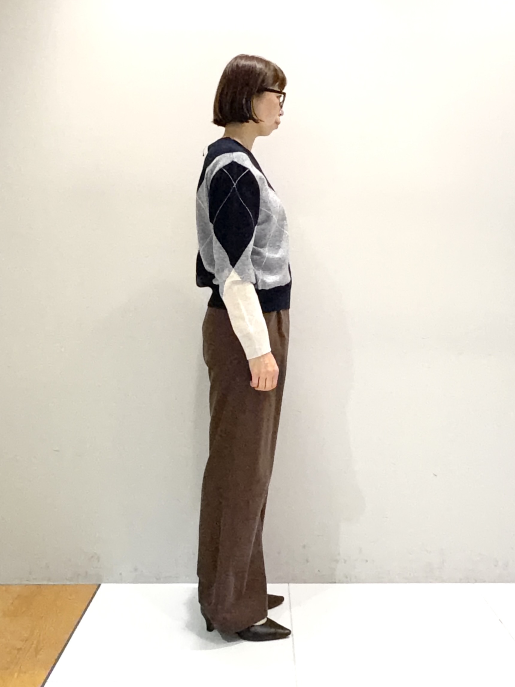 murayamaさんの「INDIVI｜【大人コーデュロイ／SETUP可】ソフトセミワイドパンツ」を使ったコーディネート