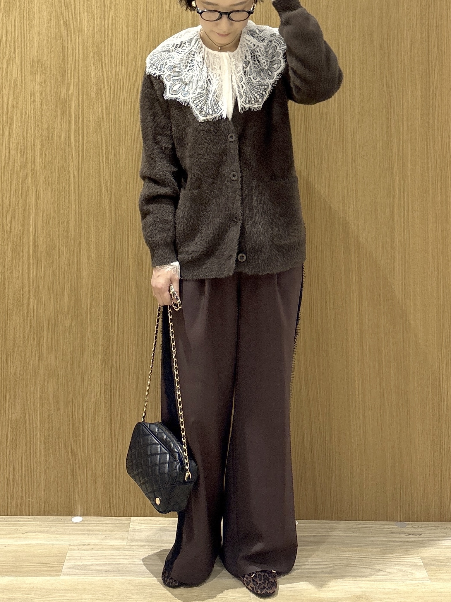 たけねぇさんの「OPAQUE.CLIP｜フェザーヤーンVネックニットカーディガン【洗濯機OK】」を使ったコーディネート