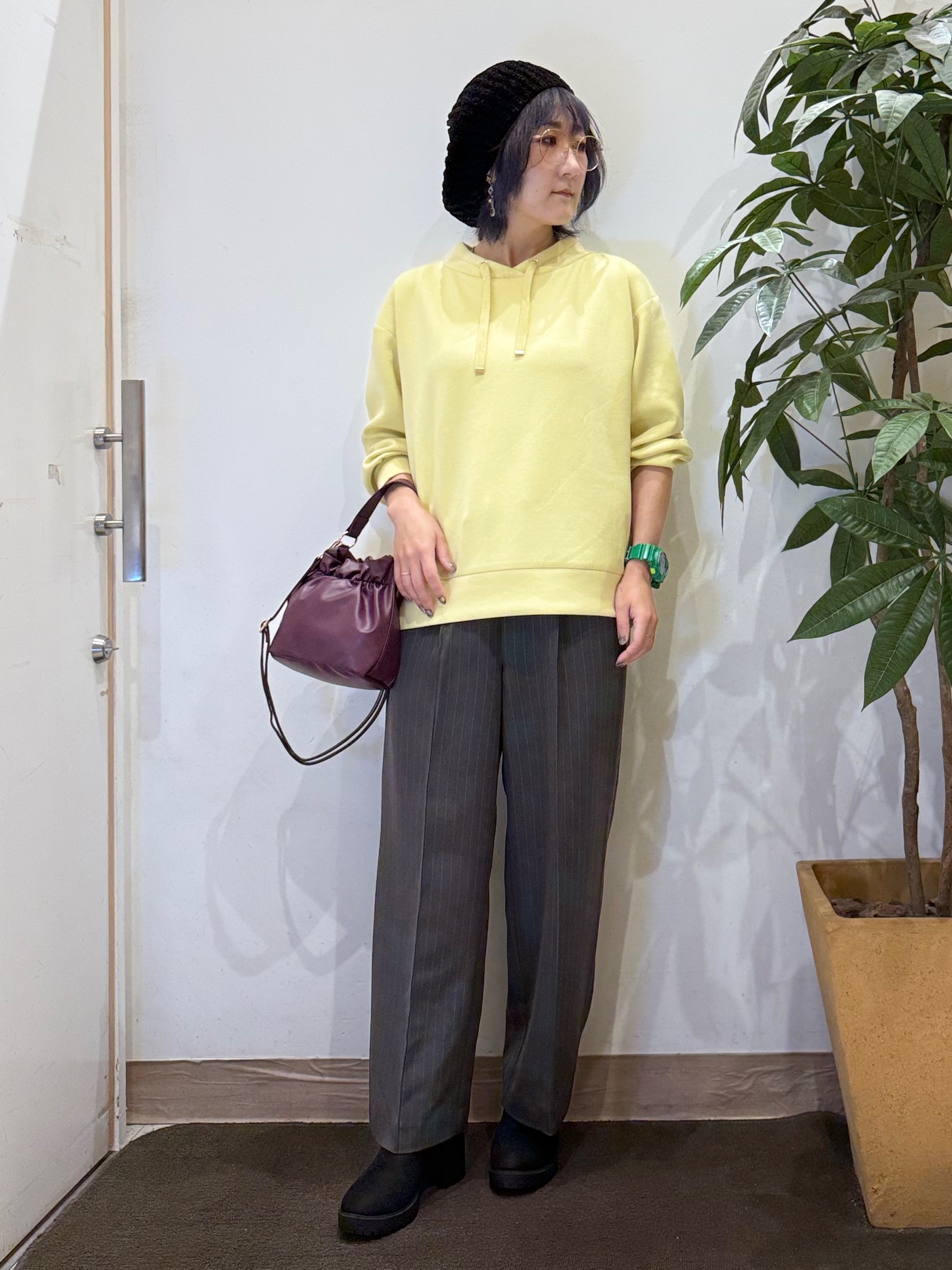 misakiさんの「SHOO･LA･RUE｜【S-LL/体型カバー】もちさらなめらかタッチ 抜き襟風トップス」を使ったコーディネート