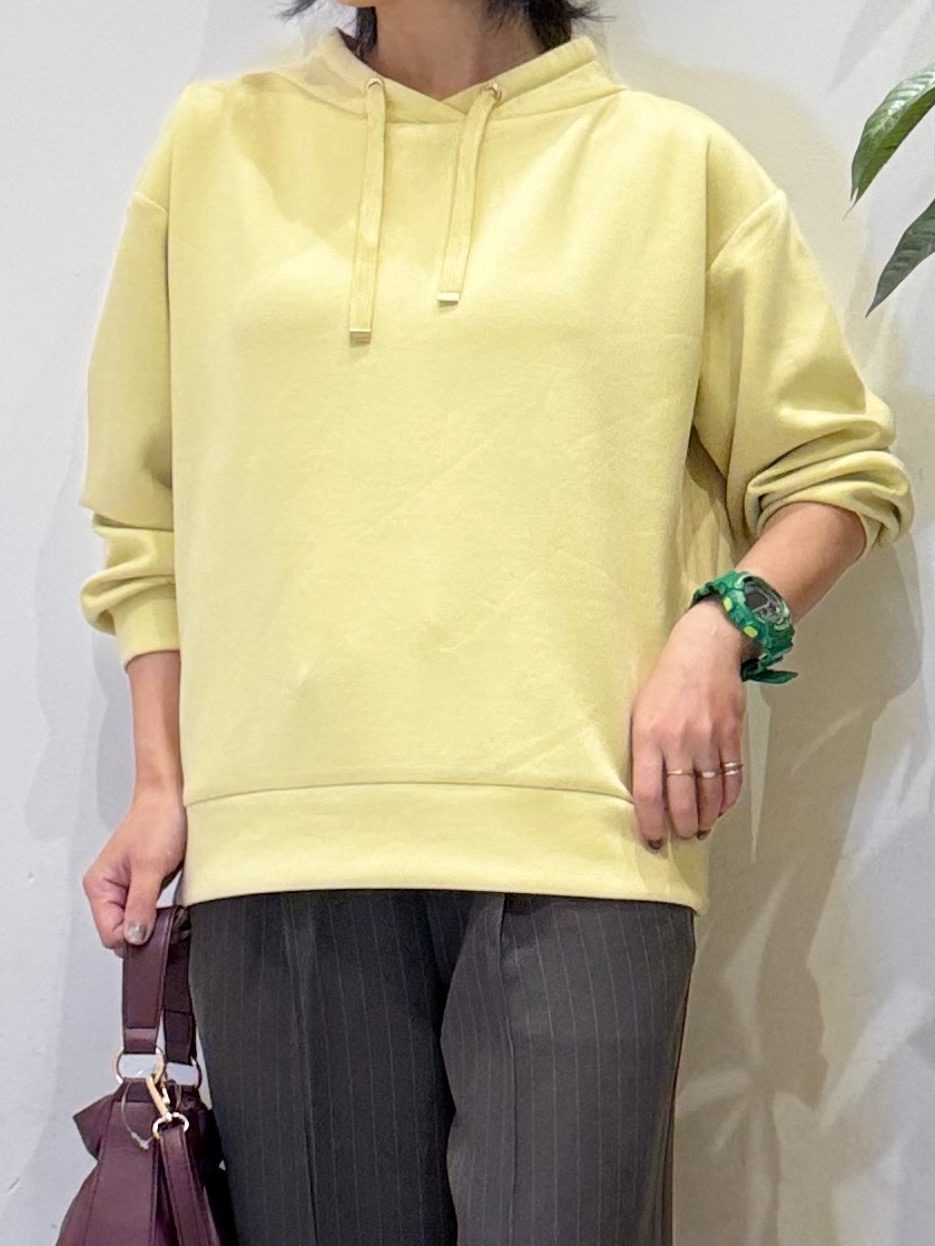 misakiさんの「SHOO･LA･RUE｜【S-LL/体型カバー】もちさらなめらかタッチ 抜き襟風トップス」を使ったコーディネート
