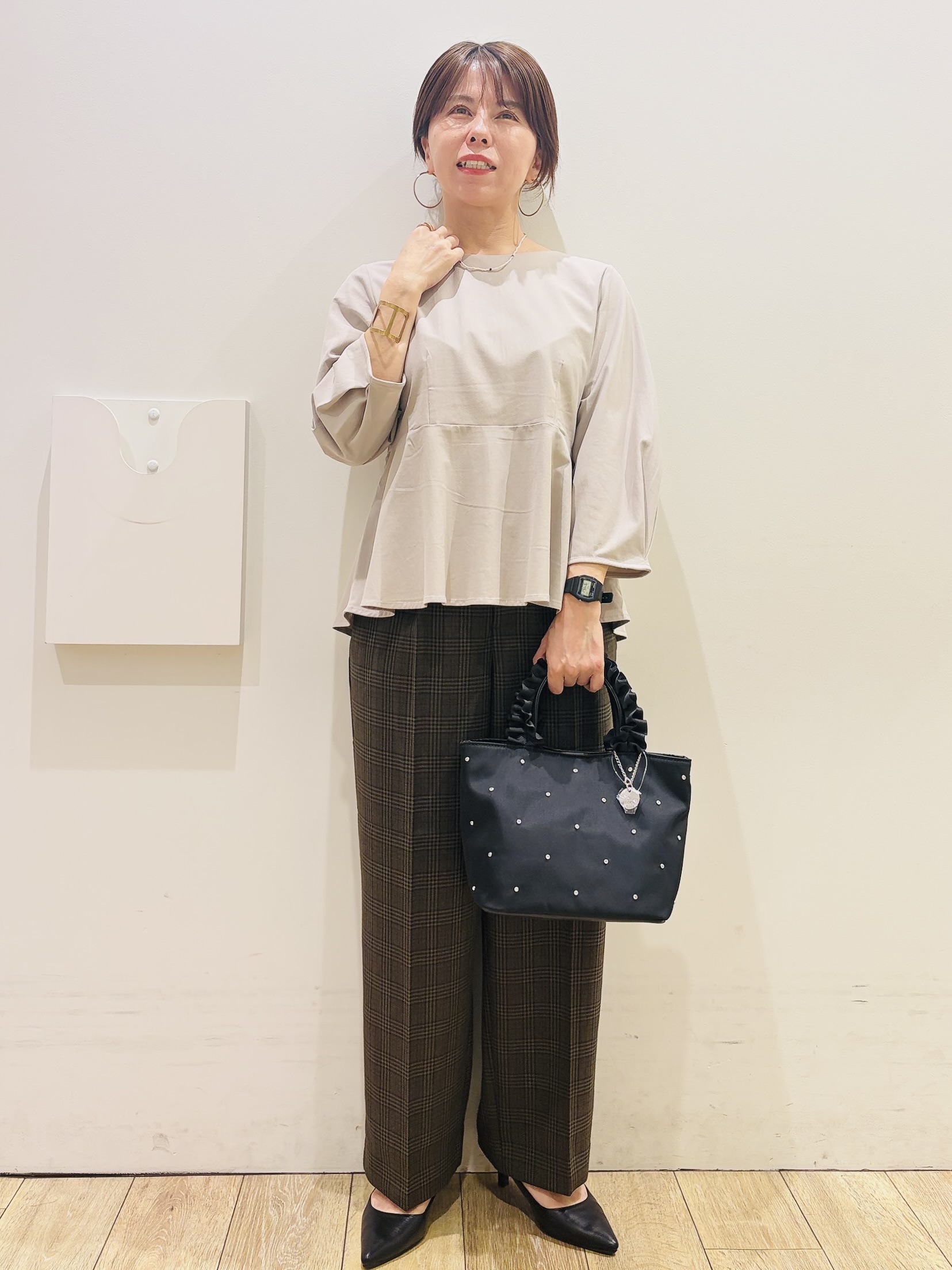 YUKOさんの「index｜バックパール調ペプラムトップス【洗濯機OK】」を使ったコーディネート