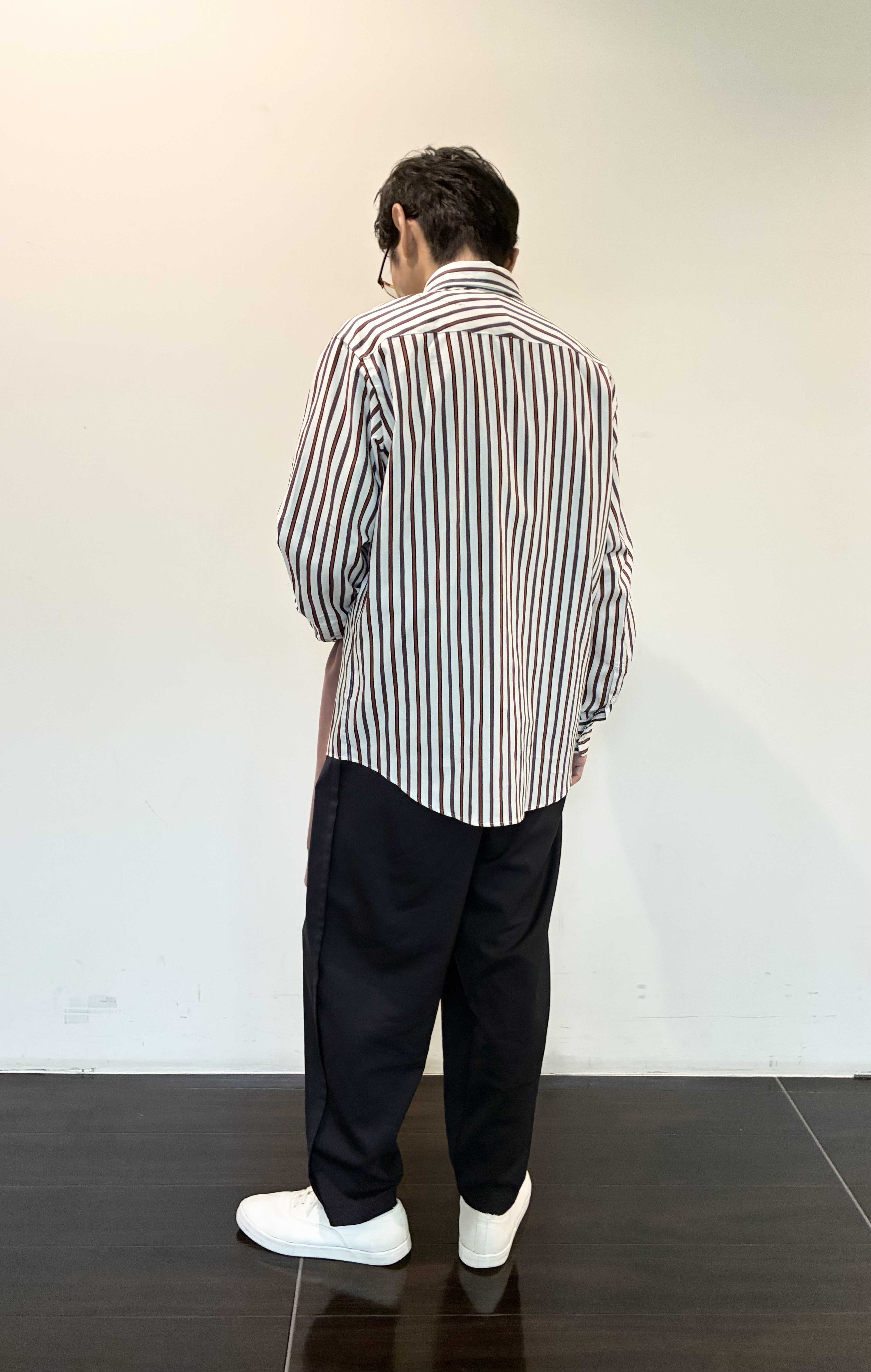 ハセガワさんの「TAKEO KIKUCHI｜【BOWLER HAT LABEL】日本製オルタネートストライプシャツ」を使ったコーディネート
