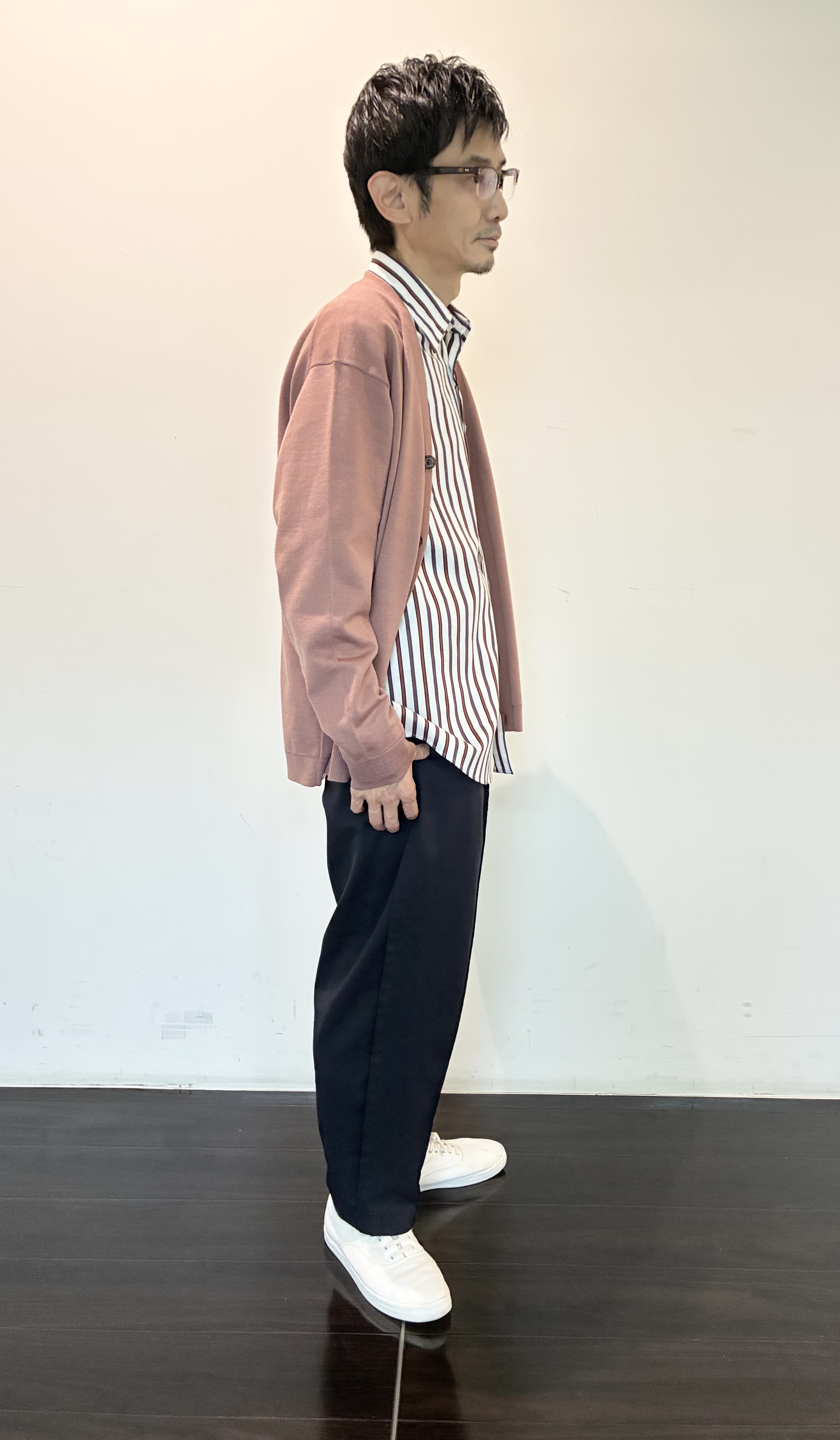 ハセガワさんの「TAKEO KIKUCHI｜【BOWLER HAT LABEL】日本製オルタネートストライプシャツ」を使ったコーディネート