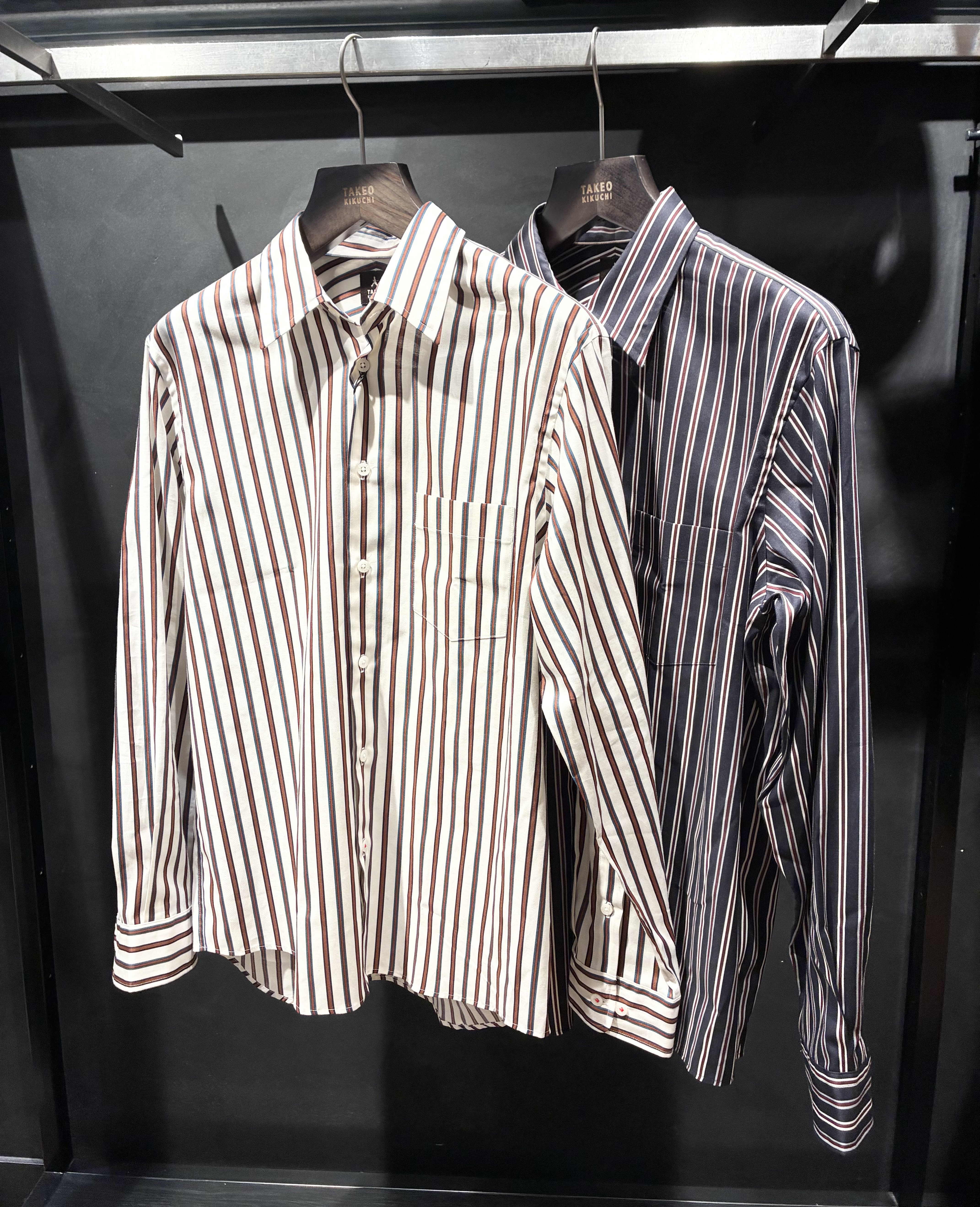 ハセガワさんの「TAKEO KIKUCHI｜【BOWLER HAT LABEL】日本製オルタネートストライプシャツ」を使ったコーディネート