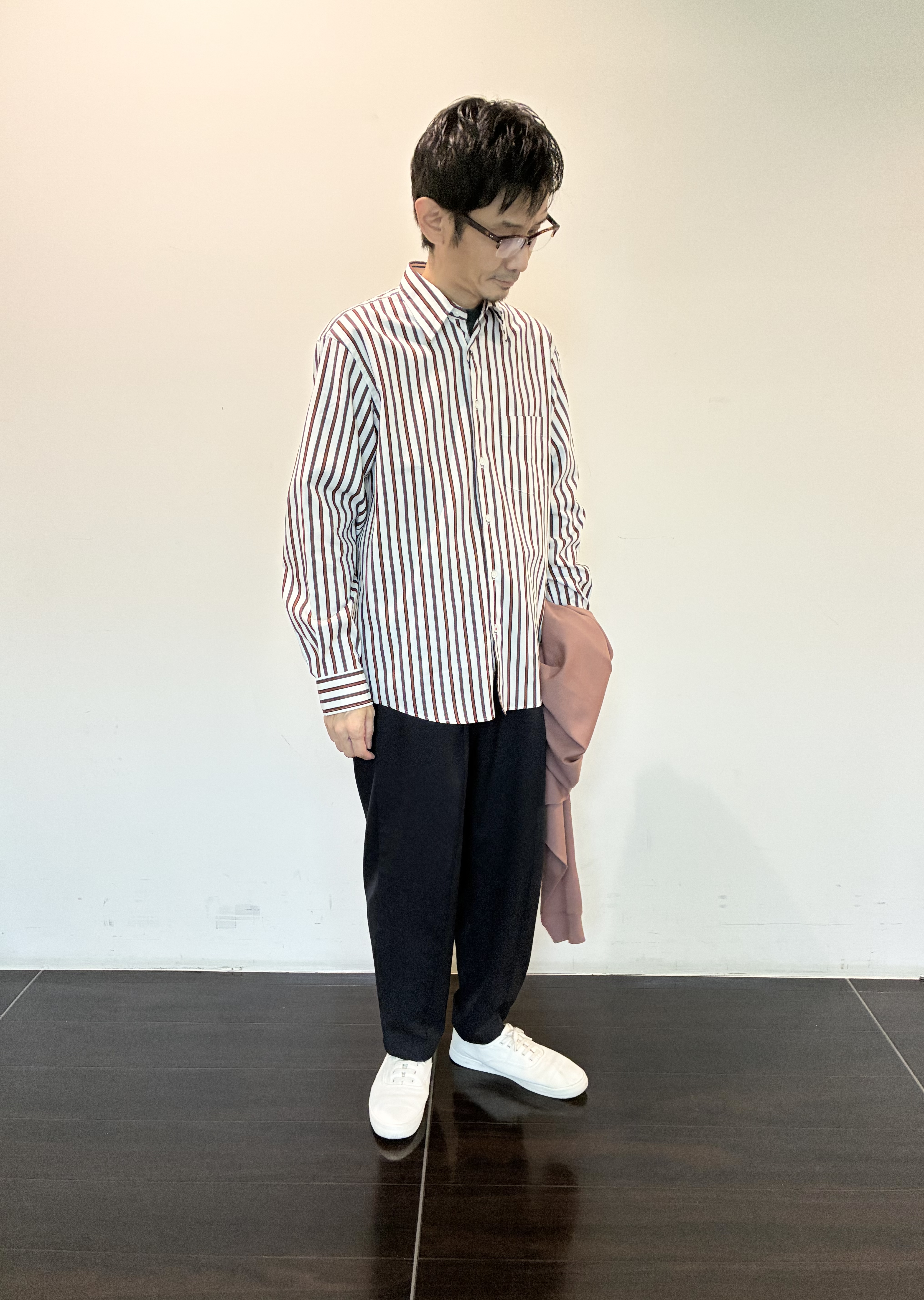 ハセガワさんの「TAKEO KIKUCHI｜【BOWLER HAT LABEL】日本製オルタネートストライプシャツ」を使ったコーディネート