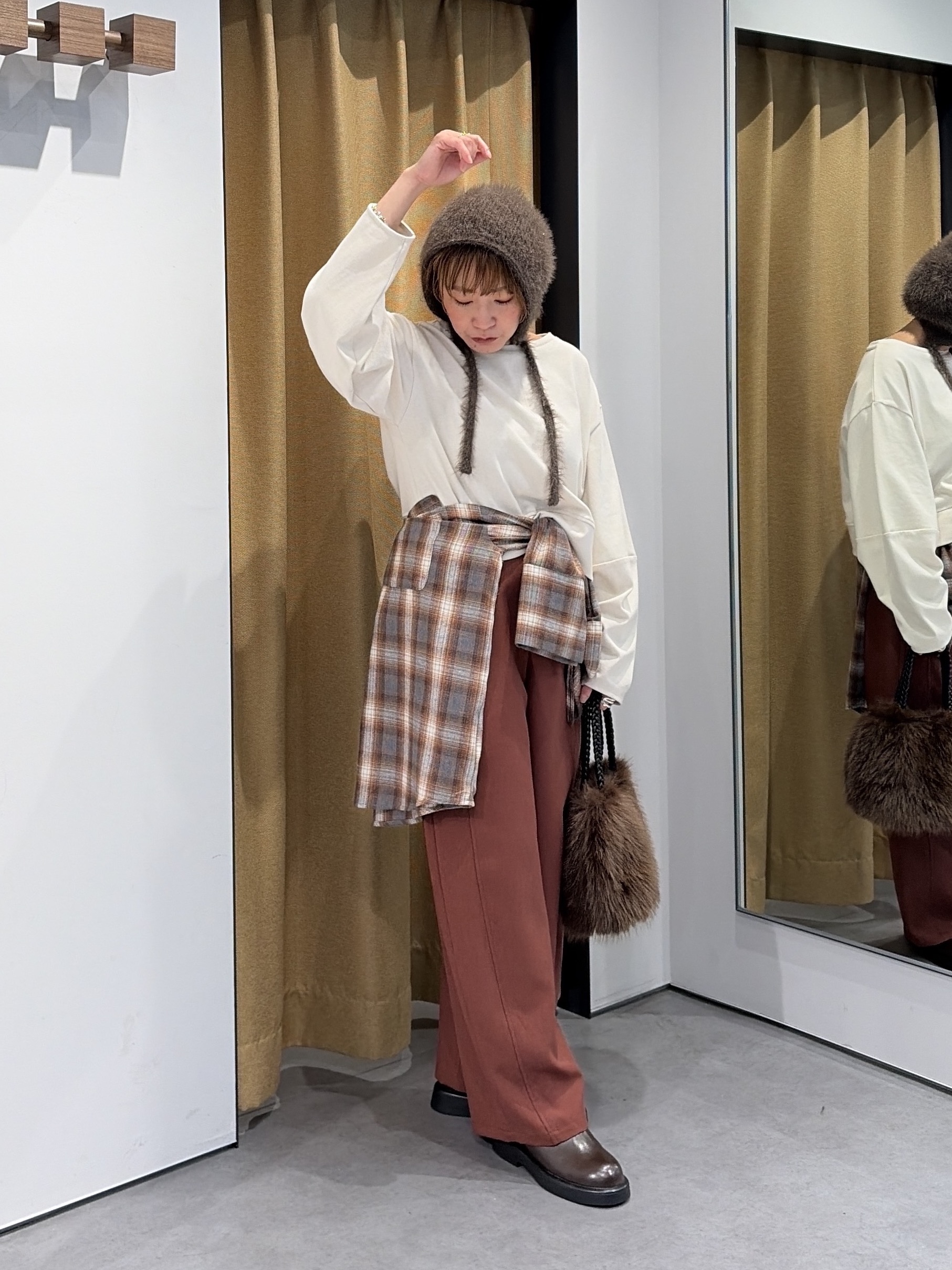 mari_831さんの「INDIVI｜ロングスリーブフォルムカットソー【洗える】」を使ったコーディネート