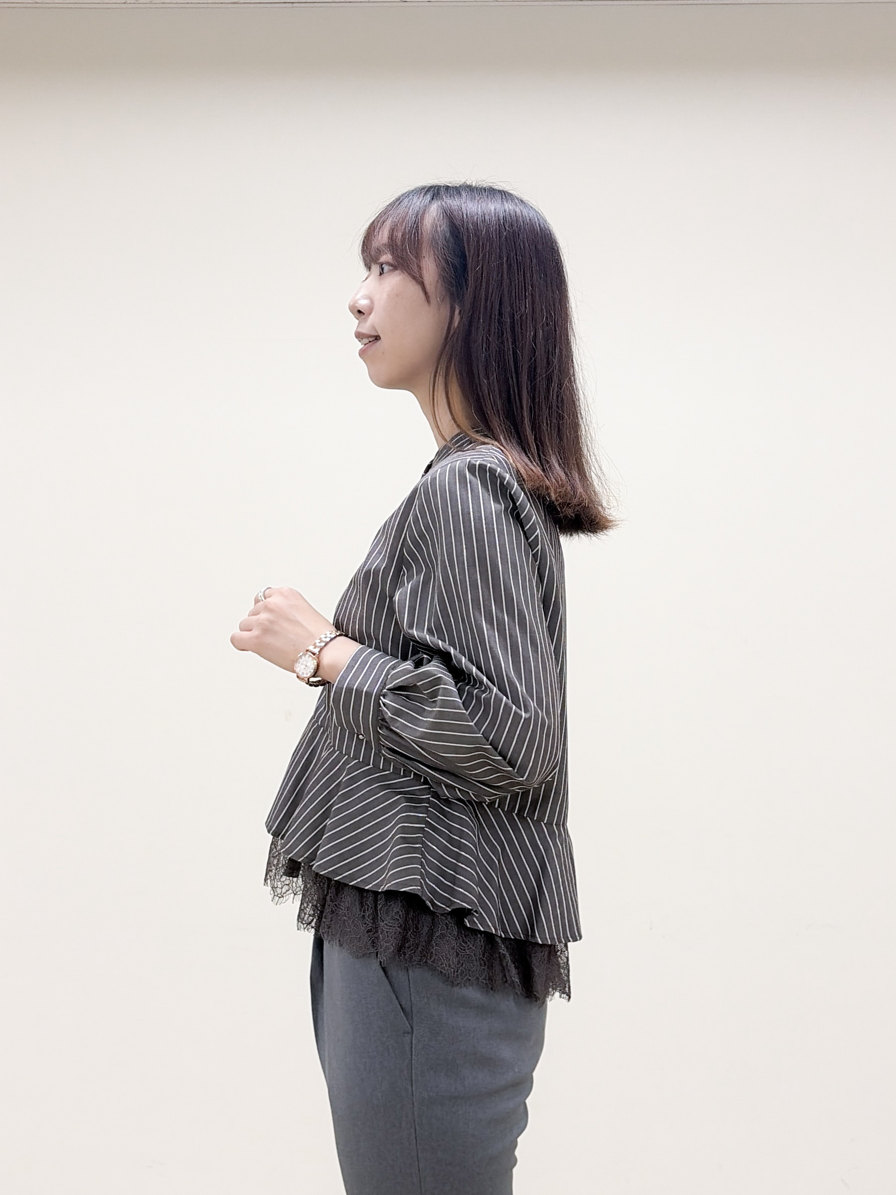 yurinaさんの「index｜【防シワ】レースレイヤードペプラムブラウス《洗濯機OK／イージーアイロン》」を使ったコーディネート