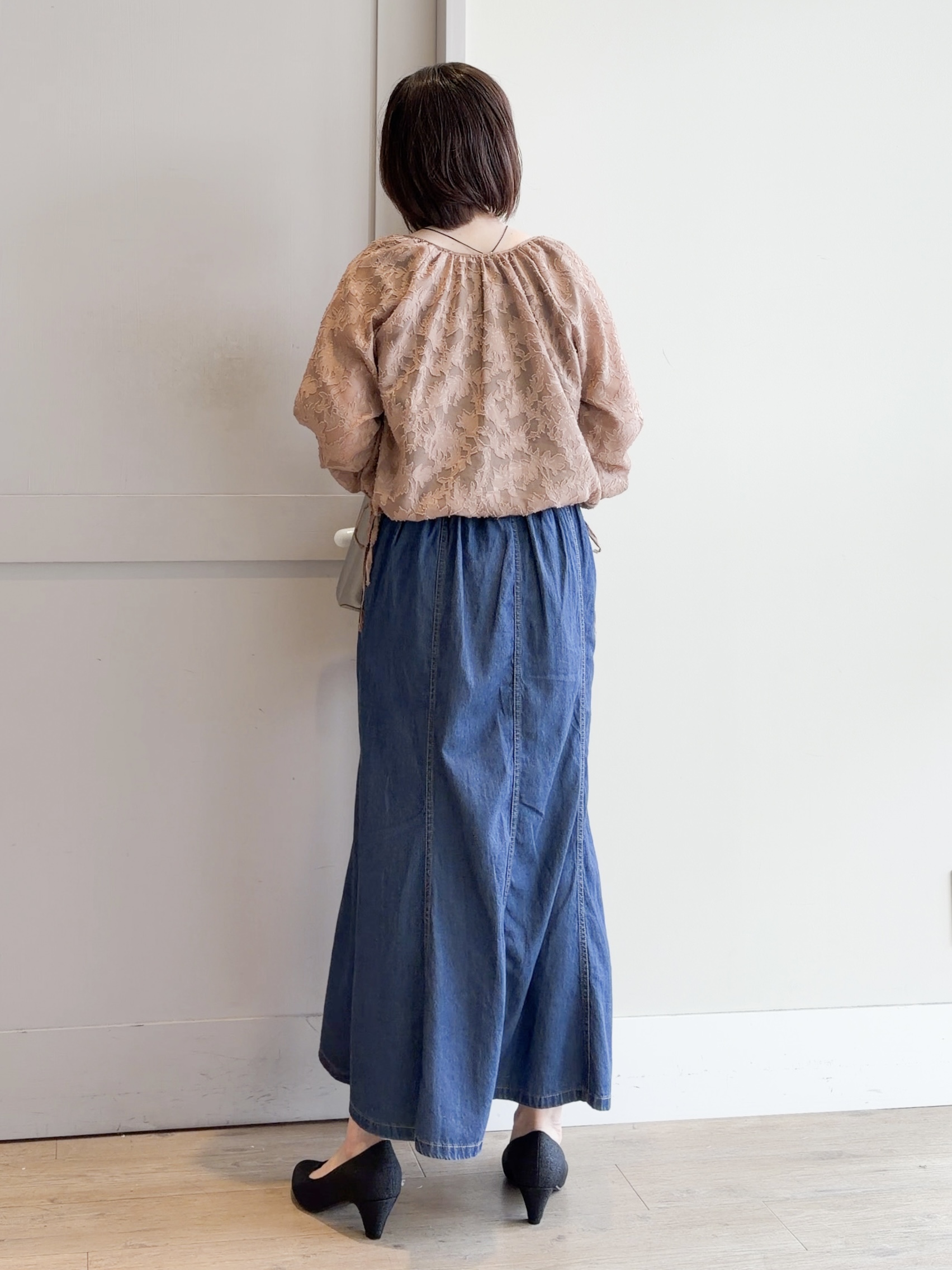 yamakoさんの「grove｜上品に華やぐ シアージャカードブラウス」を使ったコーディネート