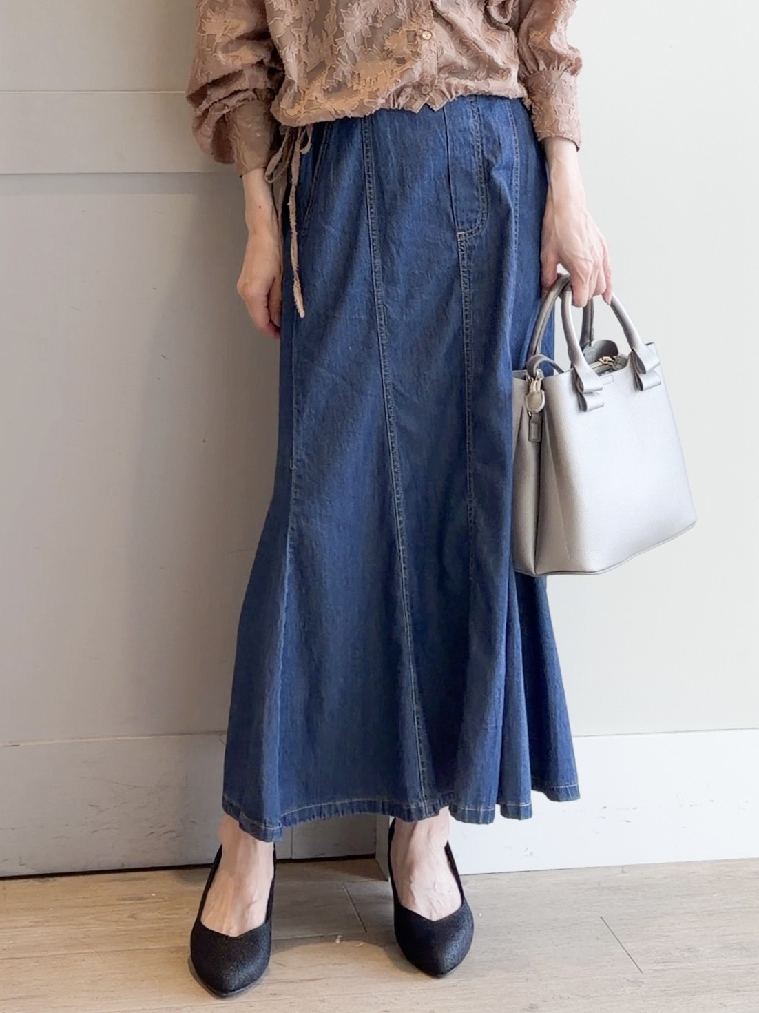 yamakoさんの「grove｜上品に華やぐ シアージャカードブラウス」を使ったコーディネート