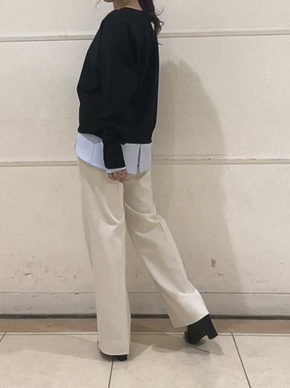 watanabeさんの「UNTITLED｜【選べる6色／ストレッチ◎】きれいめドルマンスリーブニット」を使ったコーディネート