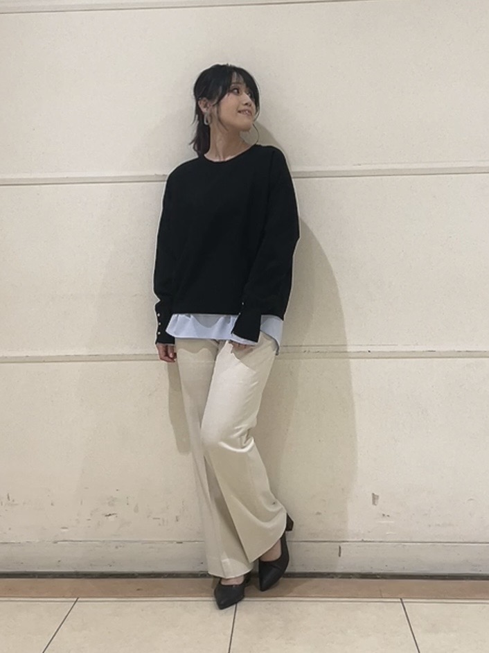 watanabeさんの「UNTITLED｜【選べる6色／ストレッチ◎】きれいめドルマンスリーブニット」を使ったコーディネート