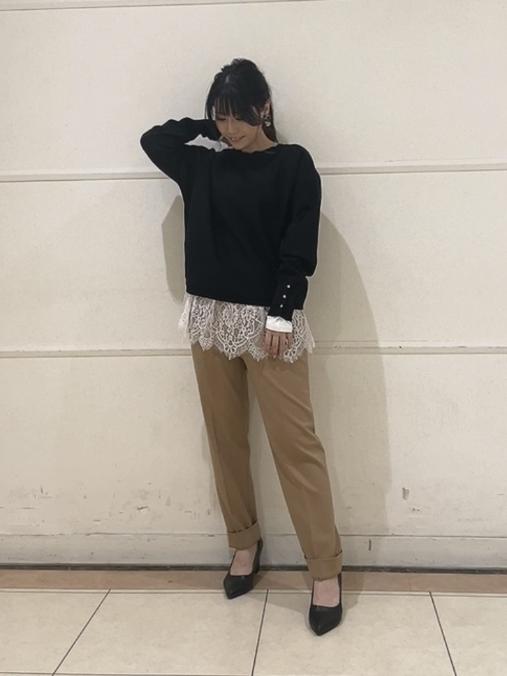 watanabeさんの「UNTITLED｜【選べる6色／ストレッチ◎】きれいめドルマンスリーブニット」を使ったコーディネート
