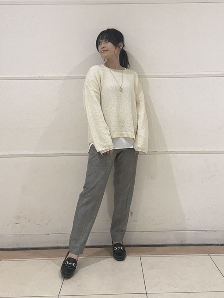 watanabeさんの「UNTITLED｜【洗える／程よいシアー感】凹凸素材ニット」を使ったコーディネート