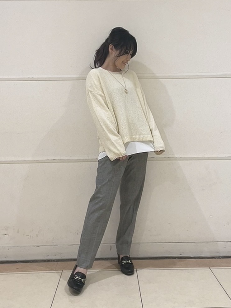 watanabeさんの「UNTITLED｜【洗える／程よいシアー感】凹凸素材ニット」を使ったコーディネート