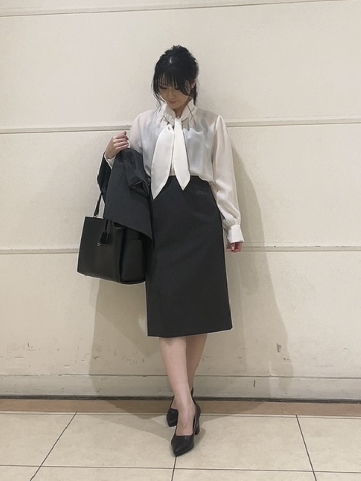 watanabeさんの「UNTITLED｜【セットアップ可/秋羽織り/お仕事スーツ】ウールブレンドダブルジャケット」を使ったコーディネート