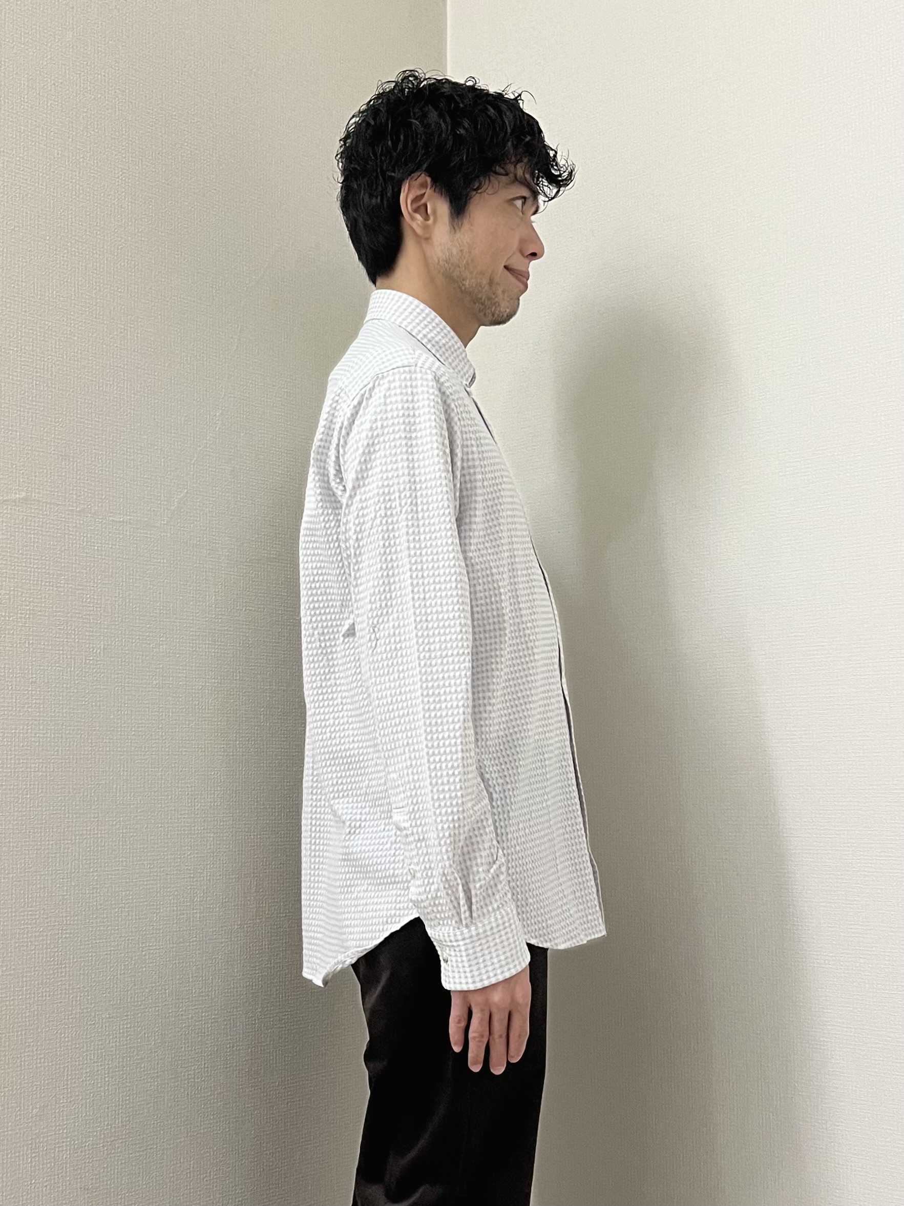 URAさんの「TAKEO KIKUCHI｜アンチピリング ニット カーディガン」を使ったコーディネート