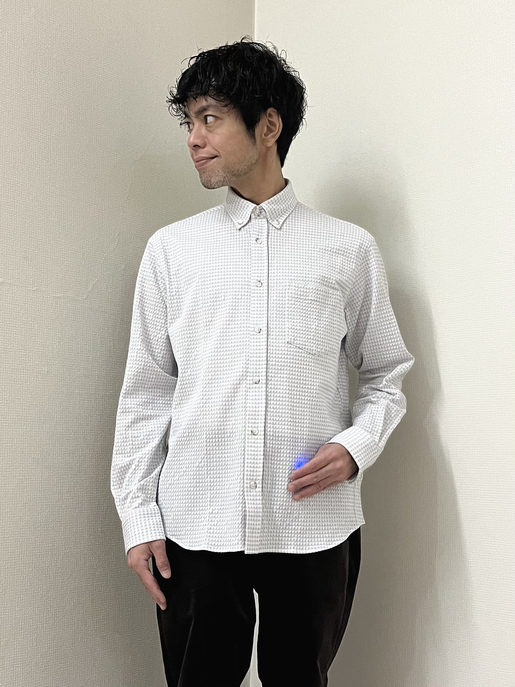 URAさんの「TAKEO KIKUCHI｜アンチピリング ニット カーディガン」を使ったコーディネート