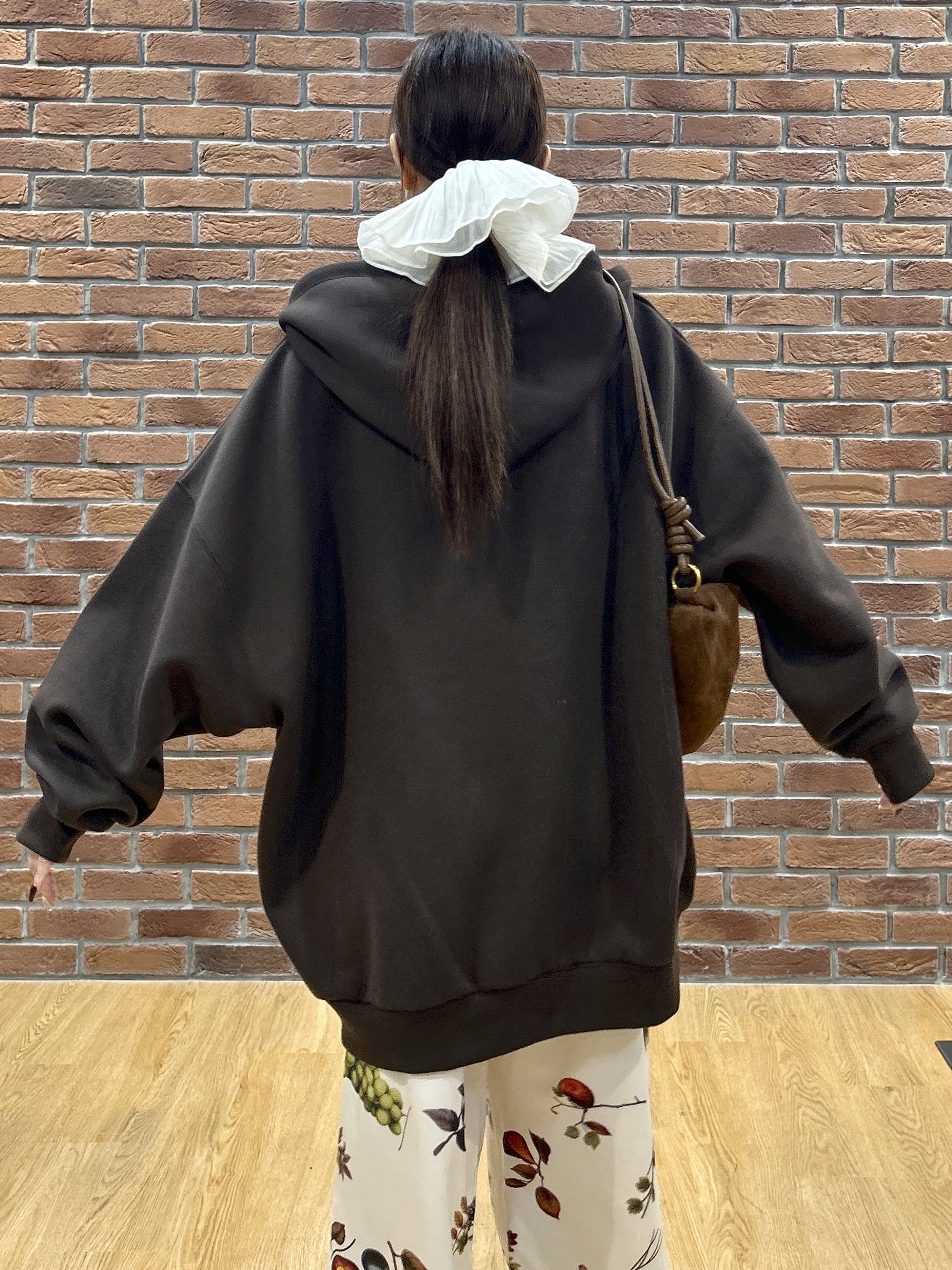 Renoさんの「INDIVI｜ダンボールパーカー」を使ったコーディネート