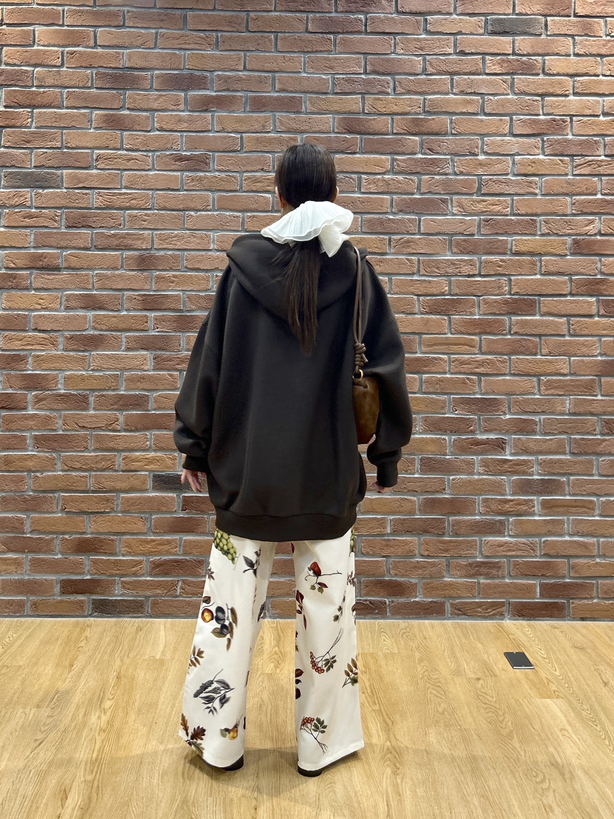 Renoさんの「INDIVI｜ダンボールパーカー」を使ったコーディネート