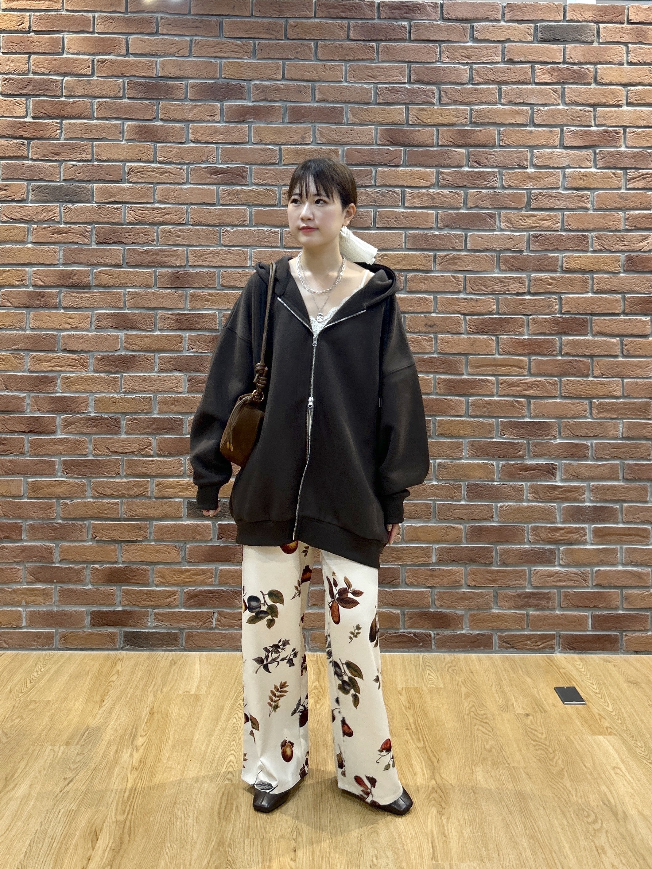 Renoさんの「INDIVI｜ダンボールパーカー」を使ったコーディネート