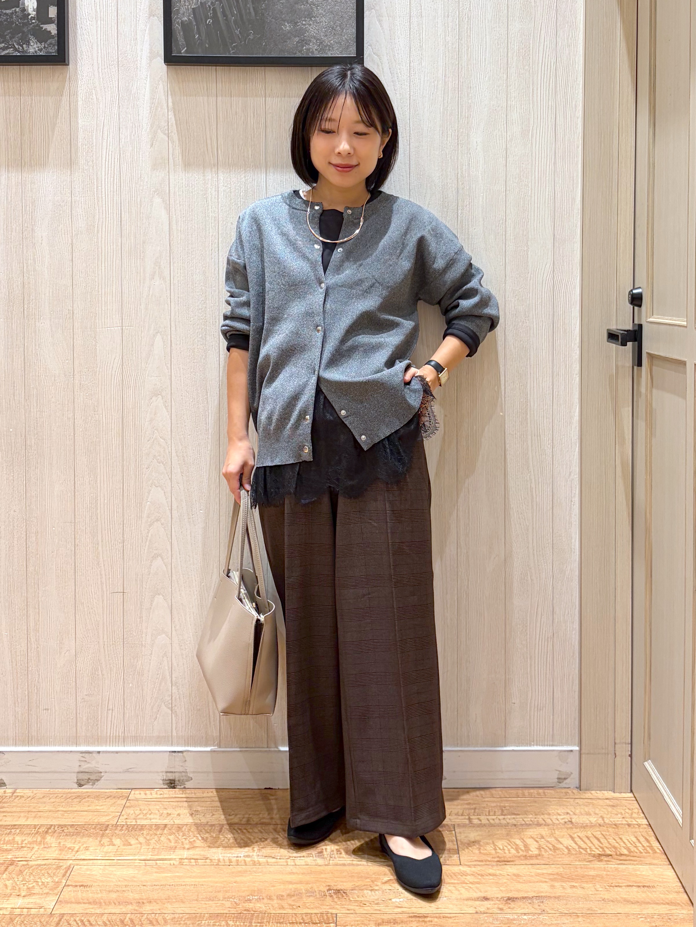 shirayuuuさんの「SHOO･LA･RUE｜【セットアップ可/洗濯機可】軽やかに羽織れる スポンディッシュ ニットカーディガン」を使ったコーディネート