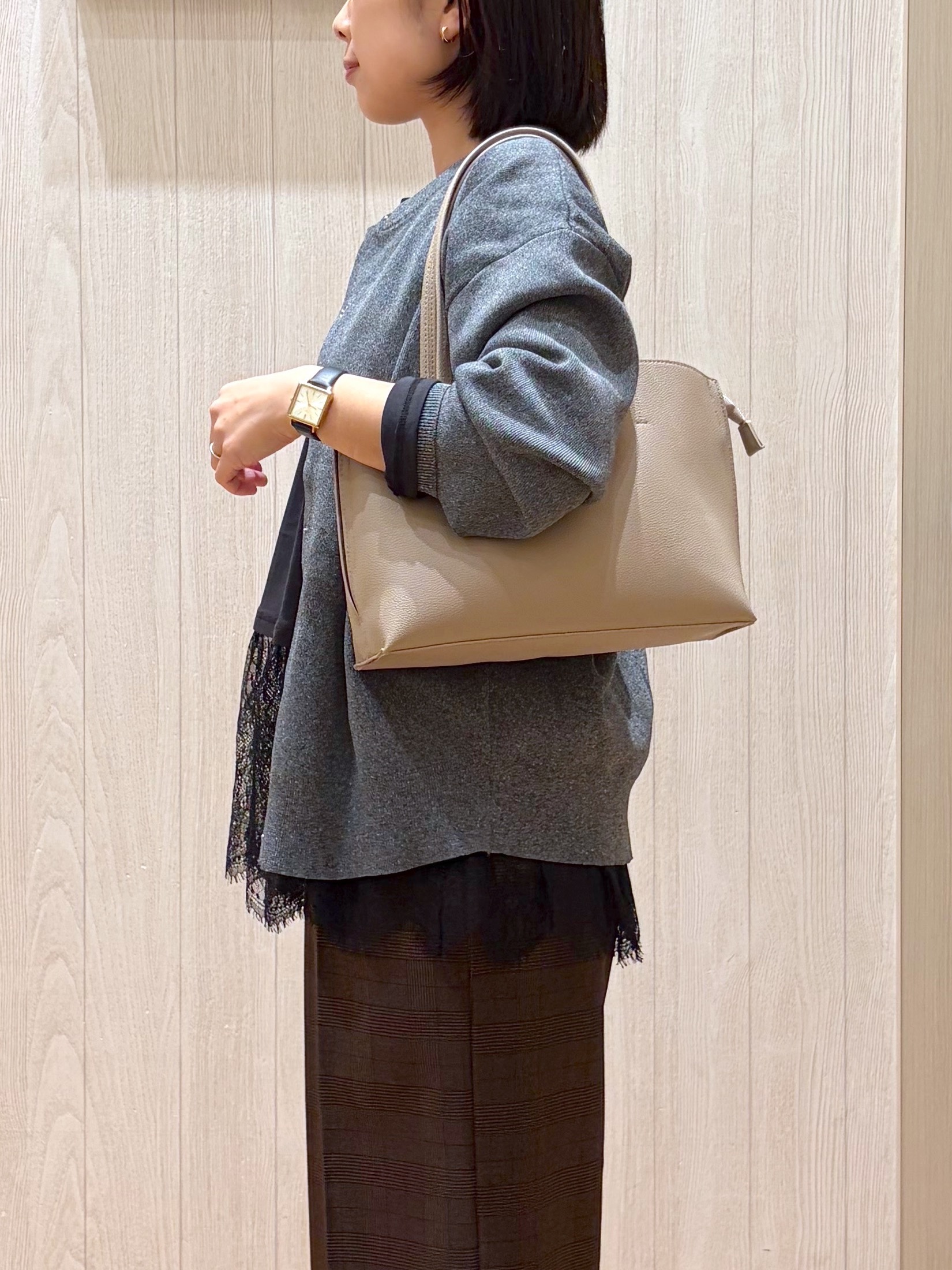 shirayuuuさんの「SHOO･LA･RUE｜【セットアップ可/洗濯機可】軽やかに羽織れる スポンディッシュ ニットカーディガン」を使ったコーディネート