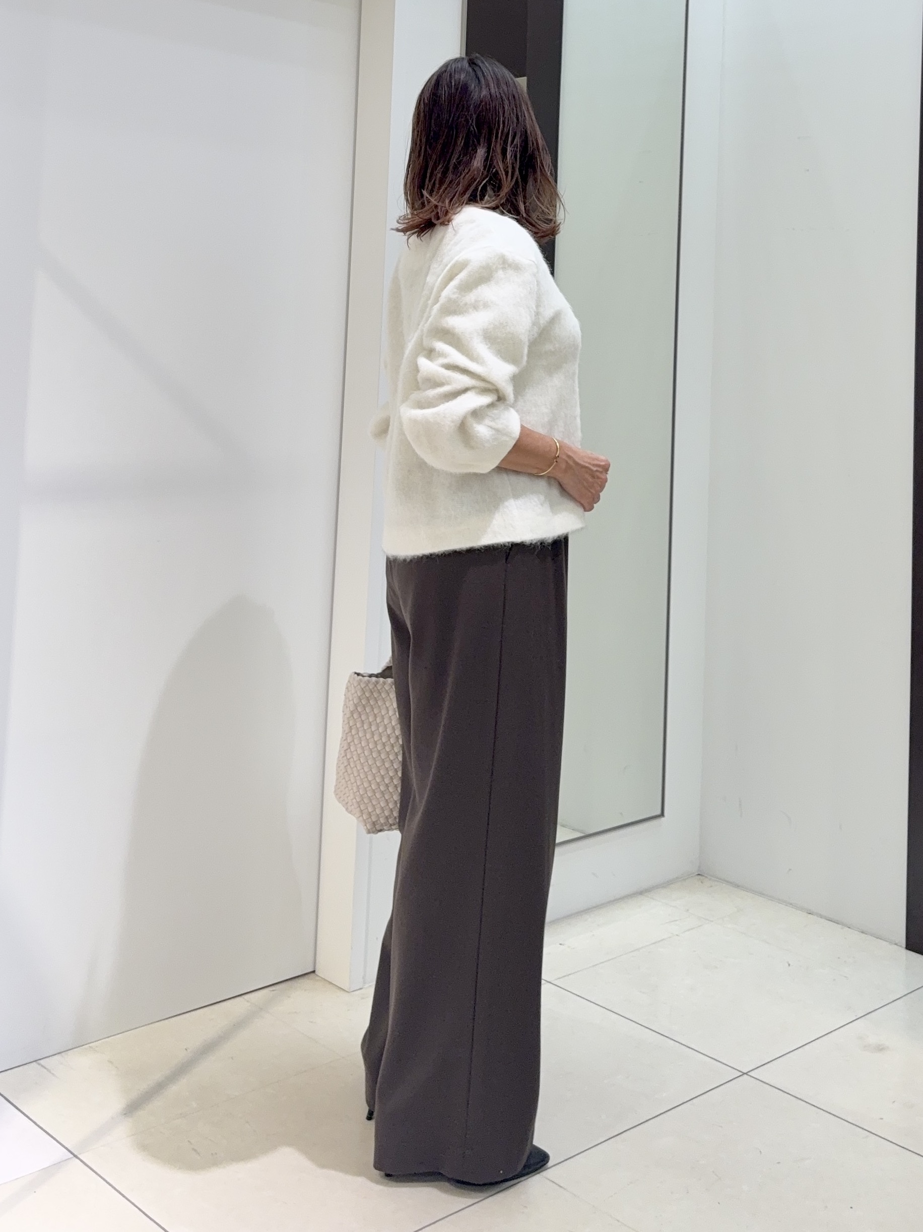 tomoさんの「UNTITLED｜【軽アウター/秋羽織り】シャギージップカーデ」を使ったコーディネート