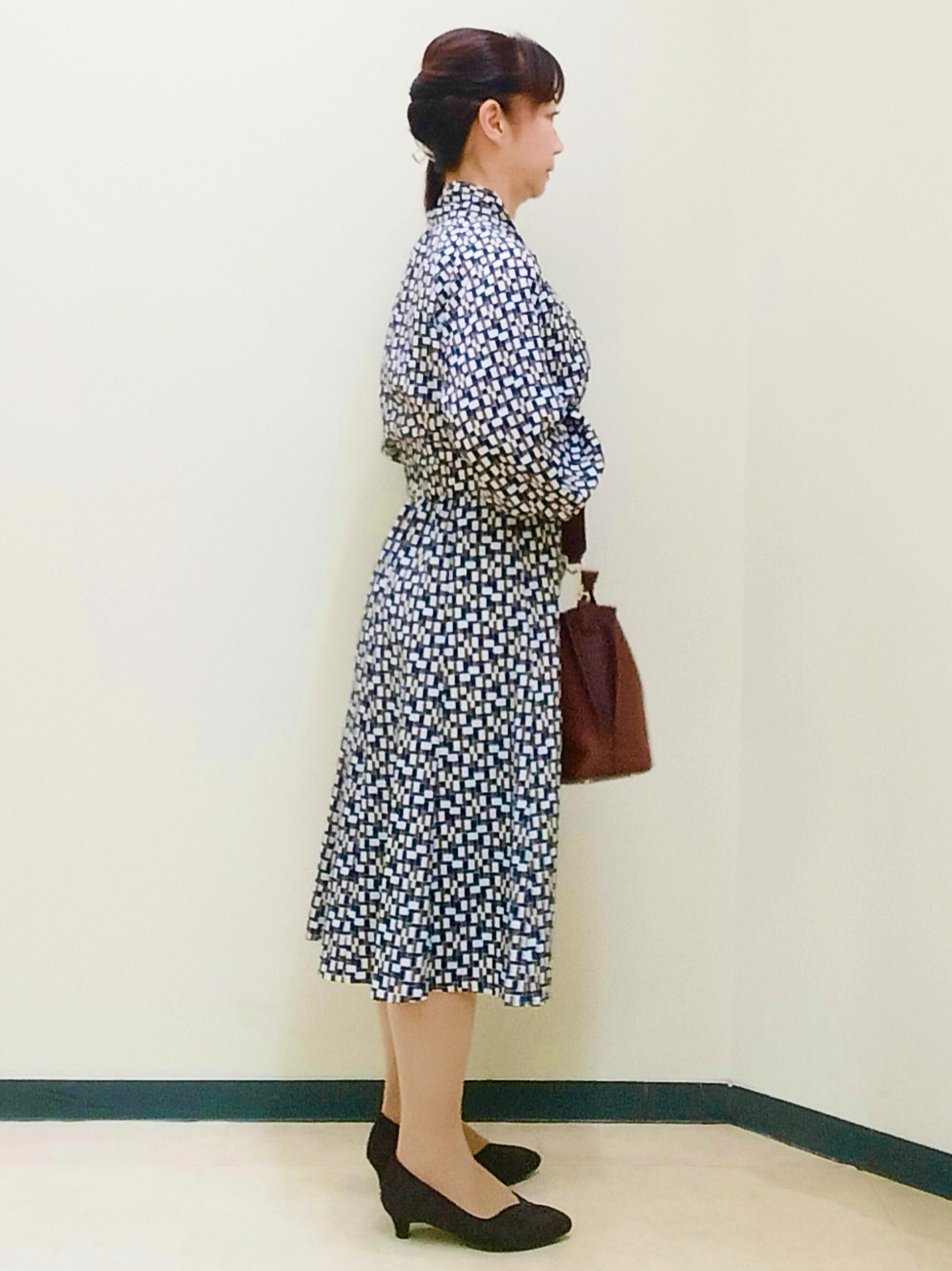 花さんの「Reflect｜【SS-4Lサイズ／セットアップ】幾何柄プリント ボウタイデザインブラウス」を使ったコーディネート