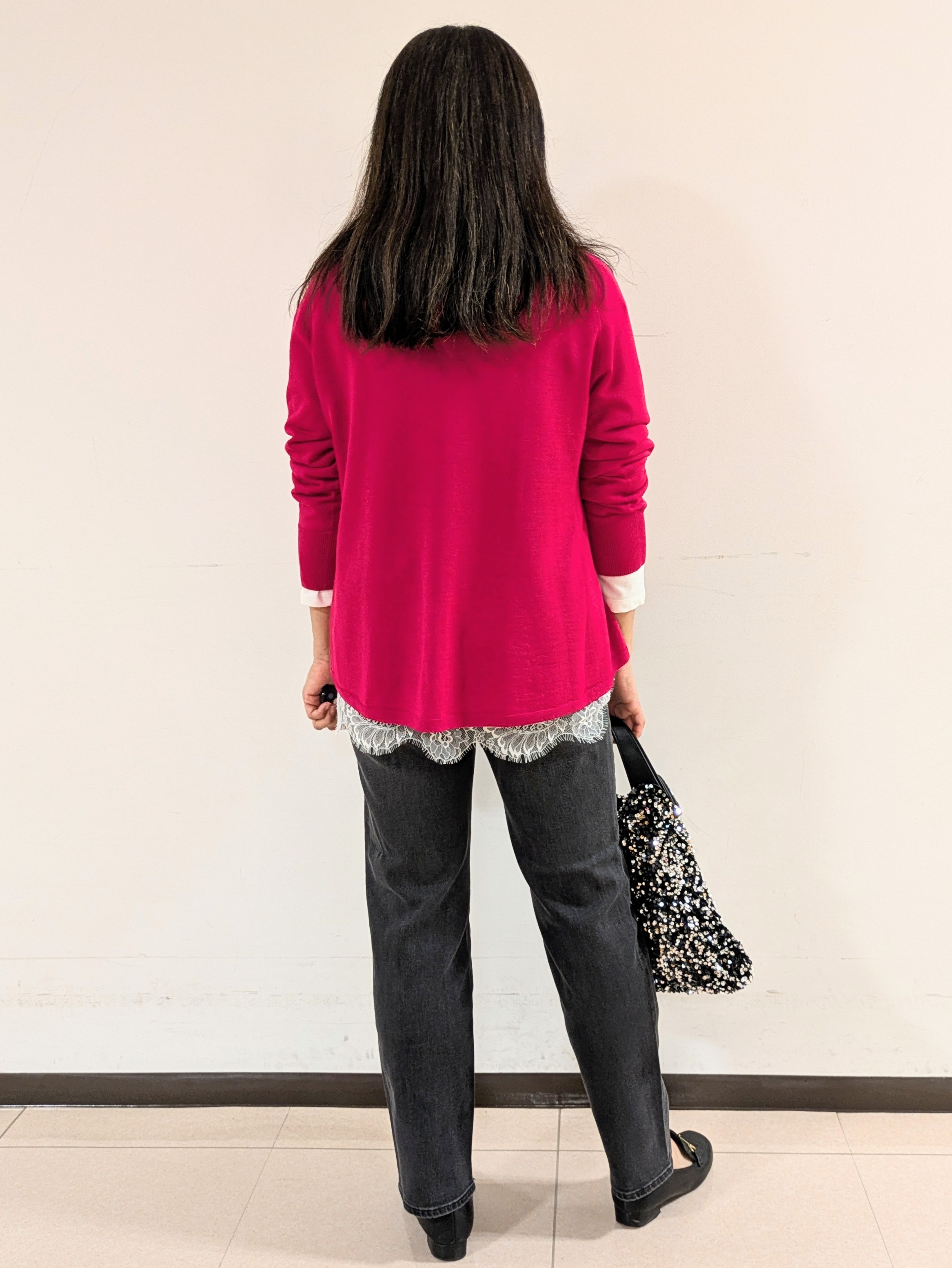 ともさんの「UNTITLED｜【きれいに体型カバー/8色展開】Aラインシルエットニットプルオーバー」を使ったコーディネート