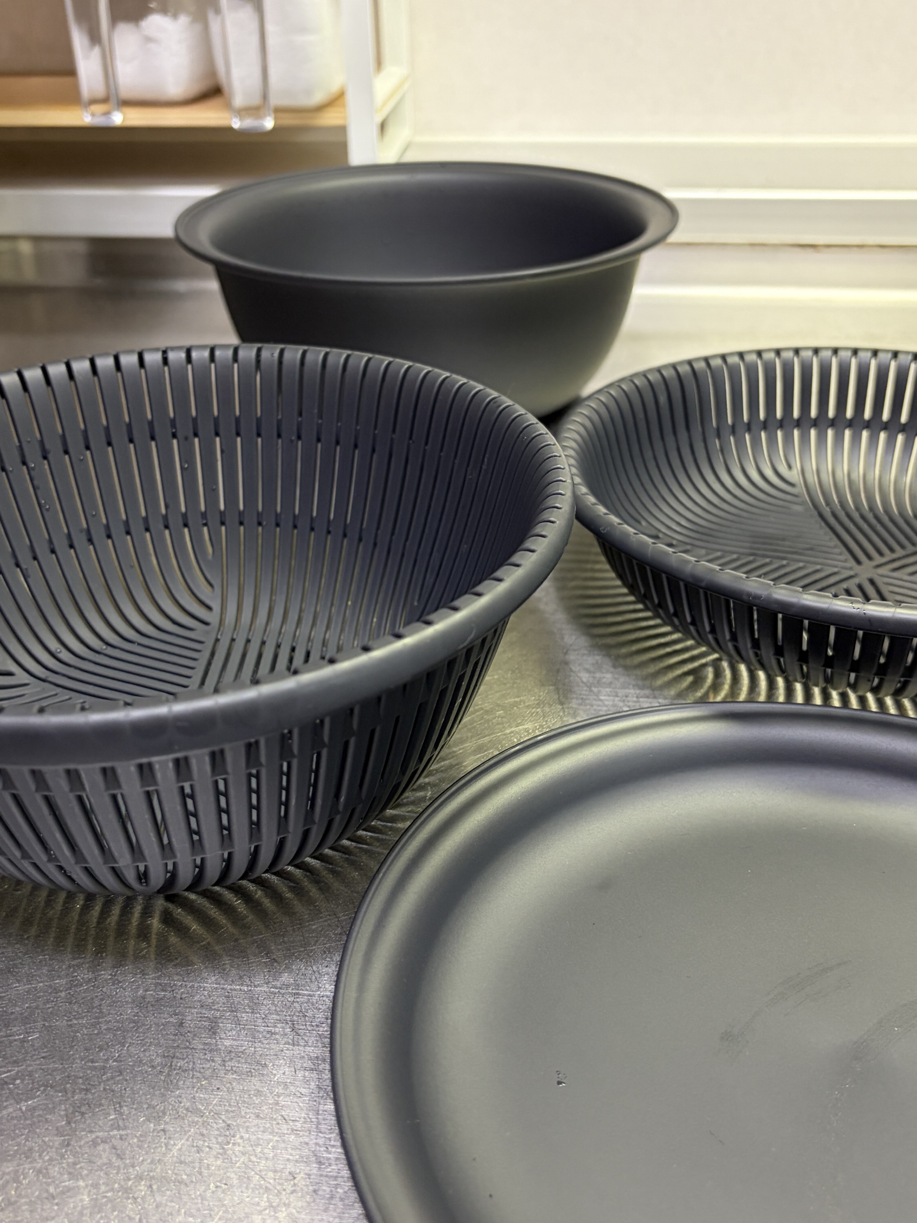 まのちゃんさんの「212 KITCHEN STORE｜きほんの道具 ザルボウル２点セット 18cm GY ＜marna  マーナ＞」を使ったコーディネート
