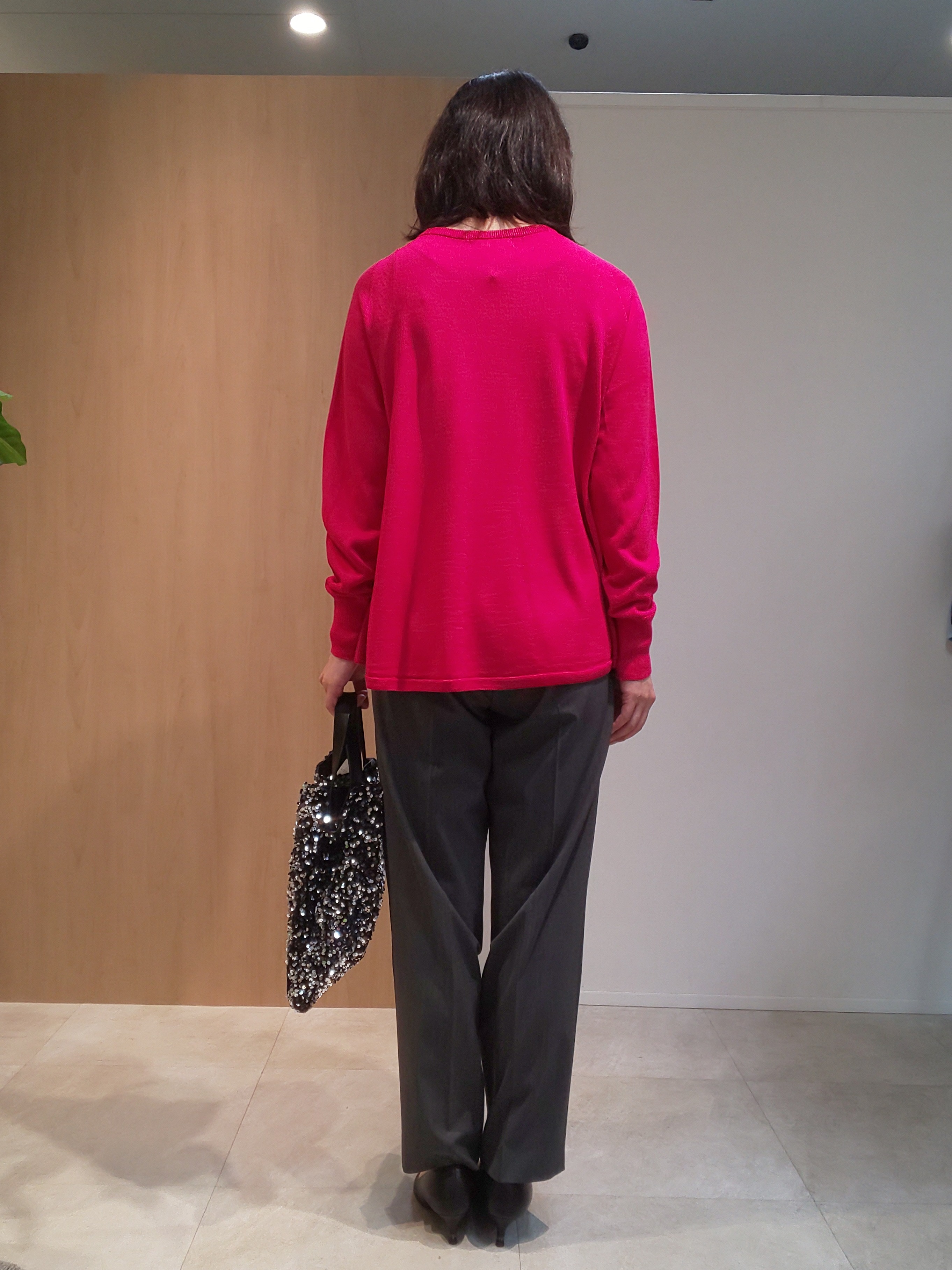 郁美さんの「UNTITLED｜【きれいに体型カバー/8色展開】Aラインシルエットニットプルオーバー」を使ったコーディネート