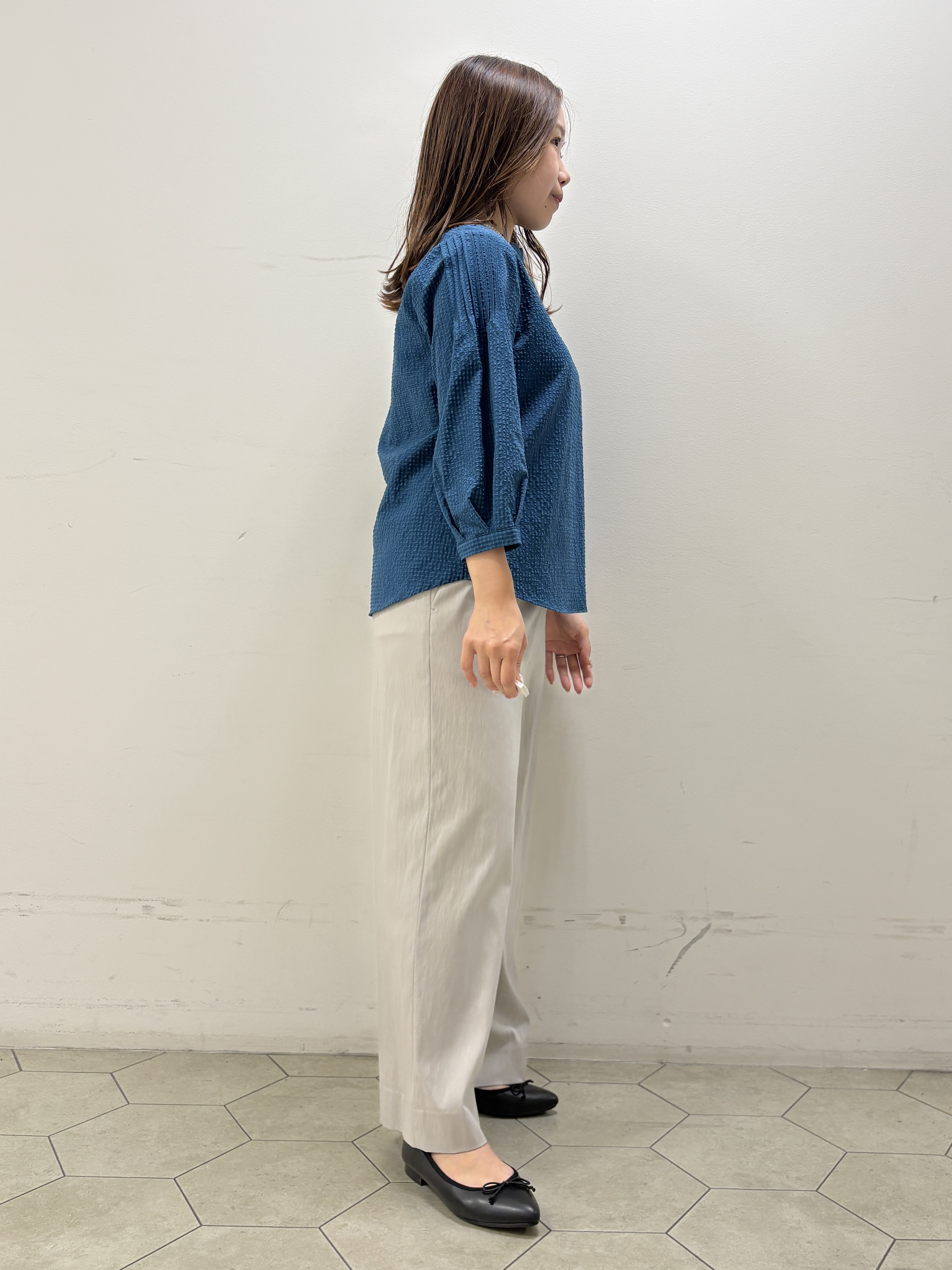 kahoさんの「INDIVI｜【初秋にピッタリ！／洗える】凹凸素材ミニスタンドトップス」を使ったコーディネート