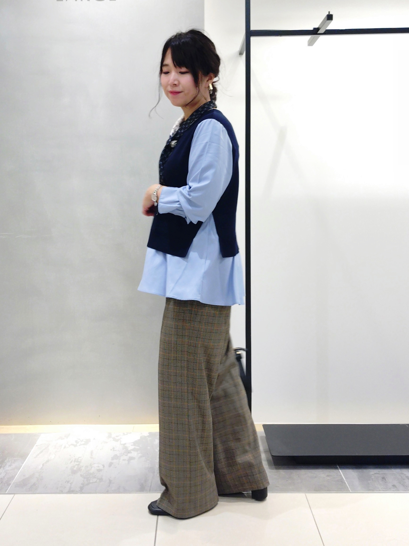 TOMOMIさんの「INDIVI｜【長さ調整自由】ナロータイネックレス」を使ったコーディネート