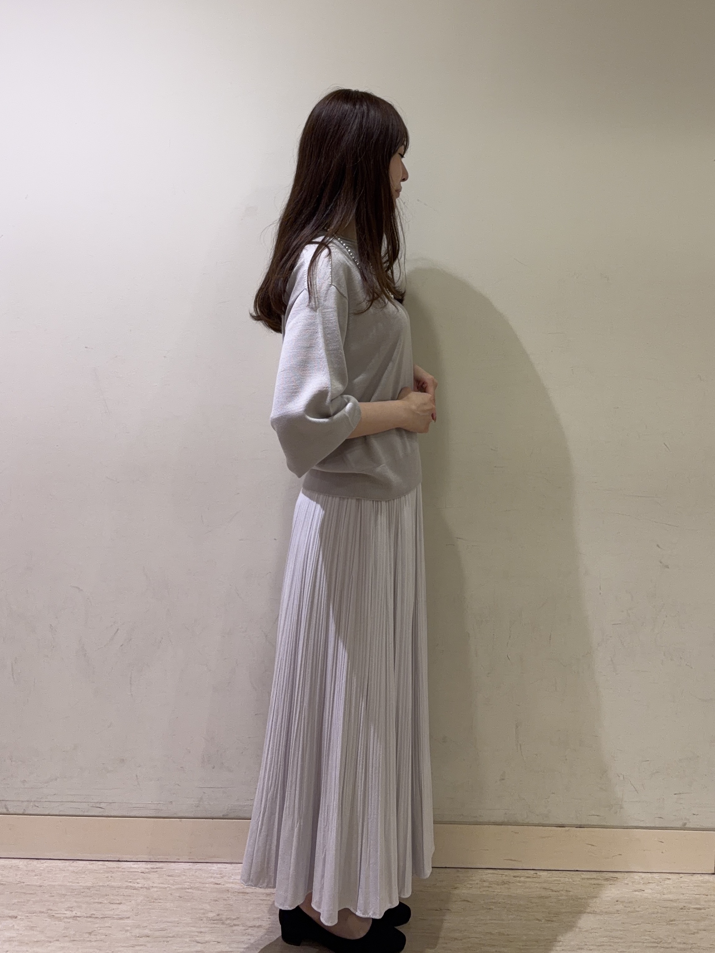 mayuさんの「UNTITLED｜【大人の抜け感/8色展開】ボリュームスリーブニットプルオーバー」を使ったコーディネート