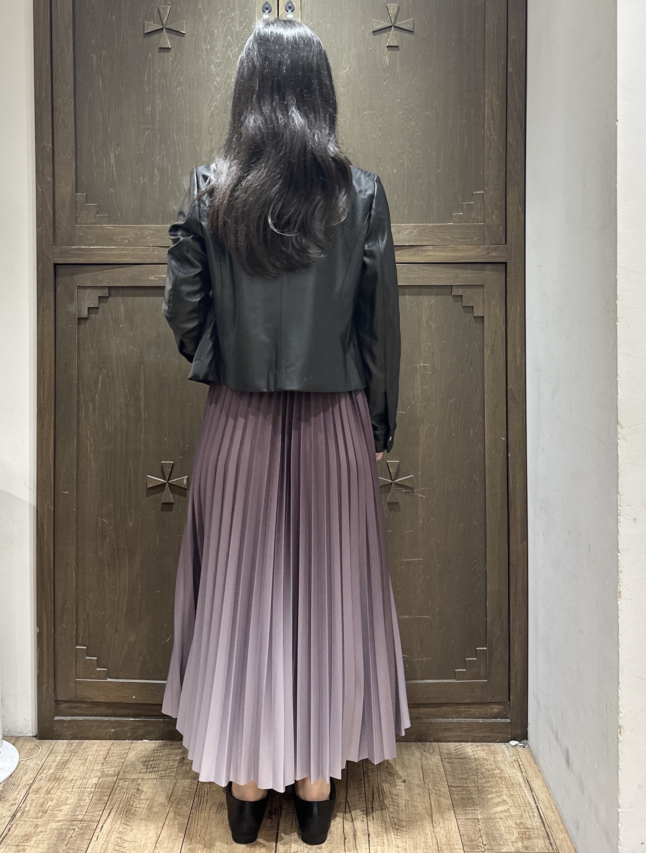 kanaさんの「index｜【洗える】レザー調／スウェード風ノーカラーブルゾン」を使ったコーディネート