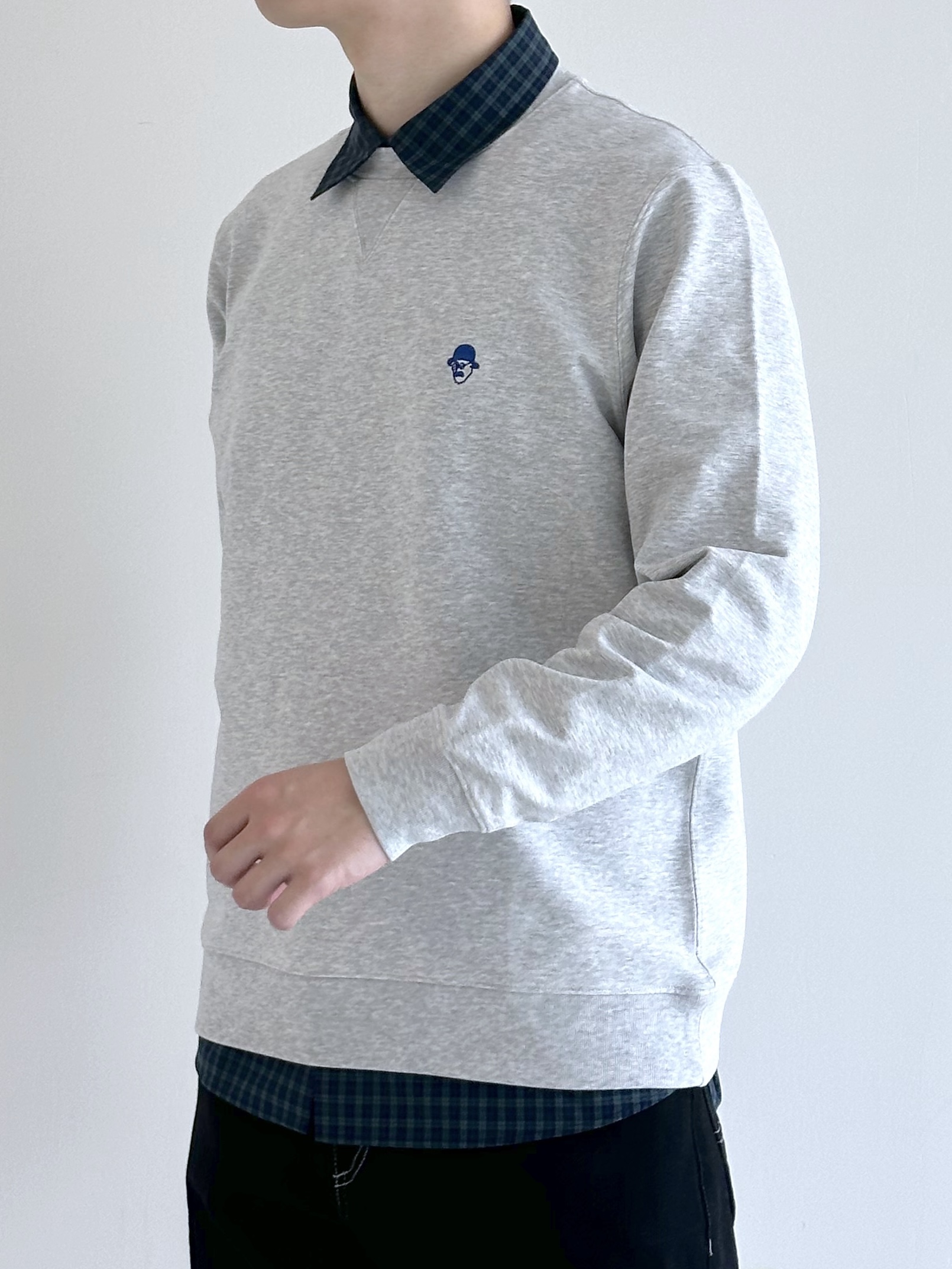 イッシーさんの「TAKEO KIKUCHI｜ワンポイント刺繍 ミニ裏毛 プルオーバージャージ」を使ったコーディネート
