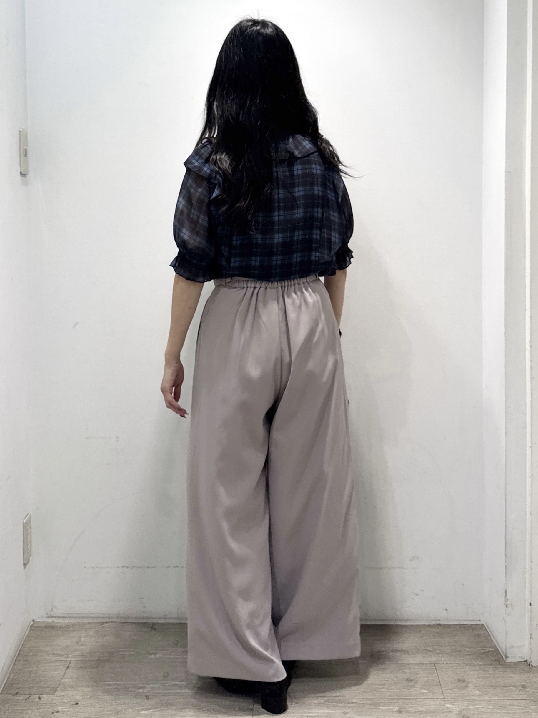 yuicciさんの「OPAQUE.CLIP｜【楊柳シフォンで涼しく】フリルチェックブラウス」を使ったコーディネート