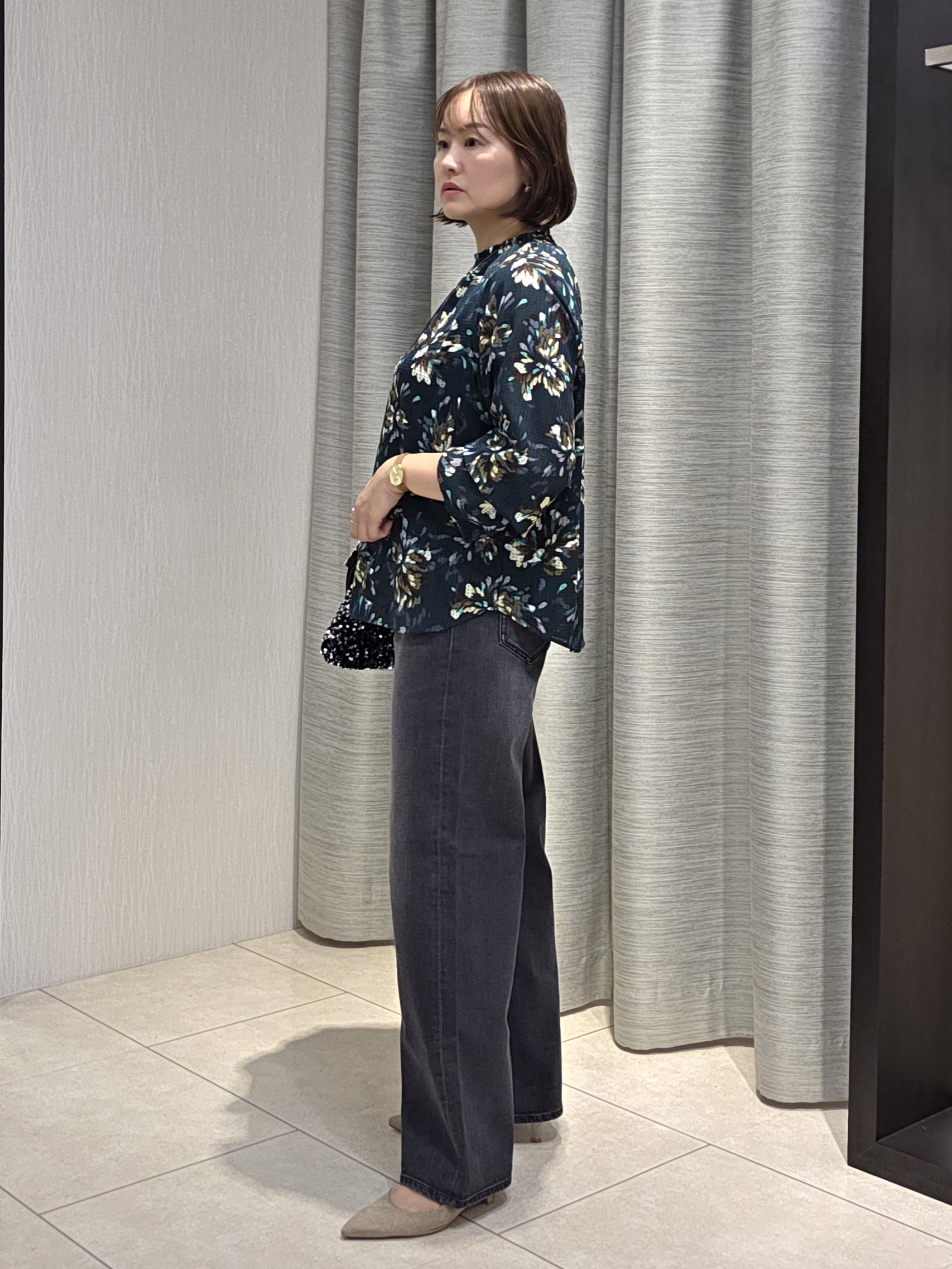 naokoさんの「UNTITLED｜【秋映え/花柄】フラワープリントブラウス」を使ったコーディネート