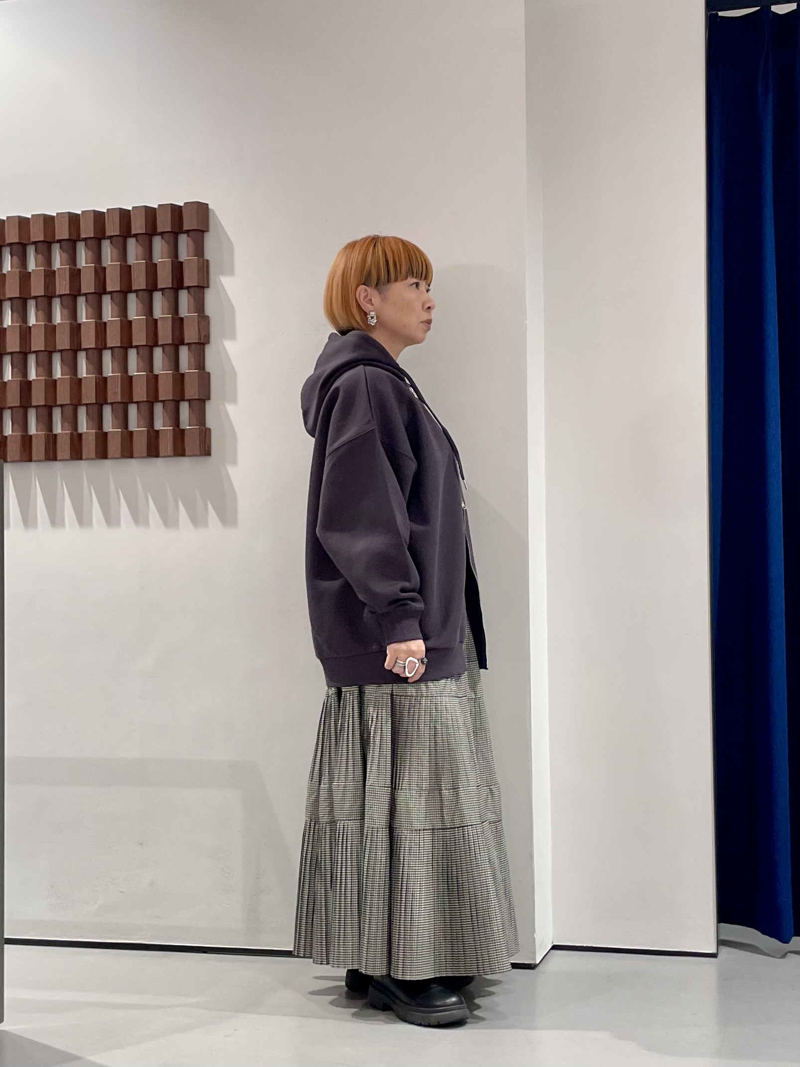 KOUさんの「INDIVI｜ティアードプリーツスカート」を使ったコーディネート