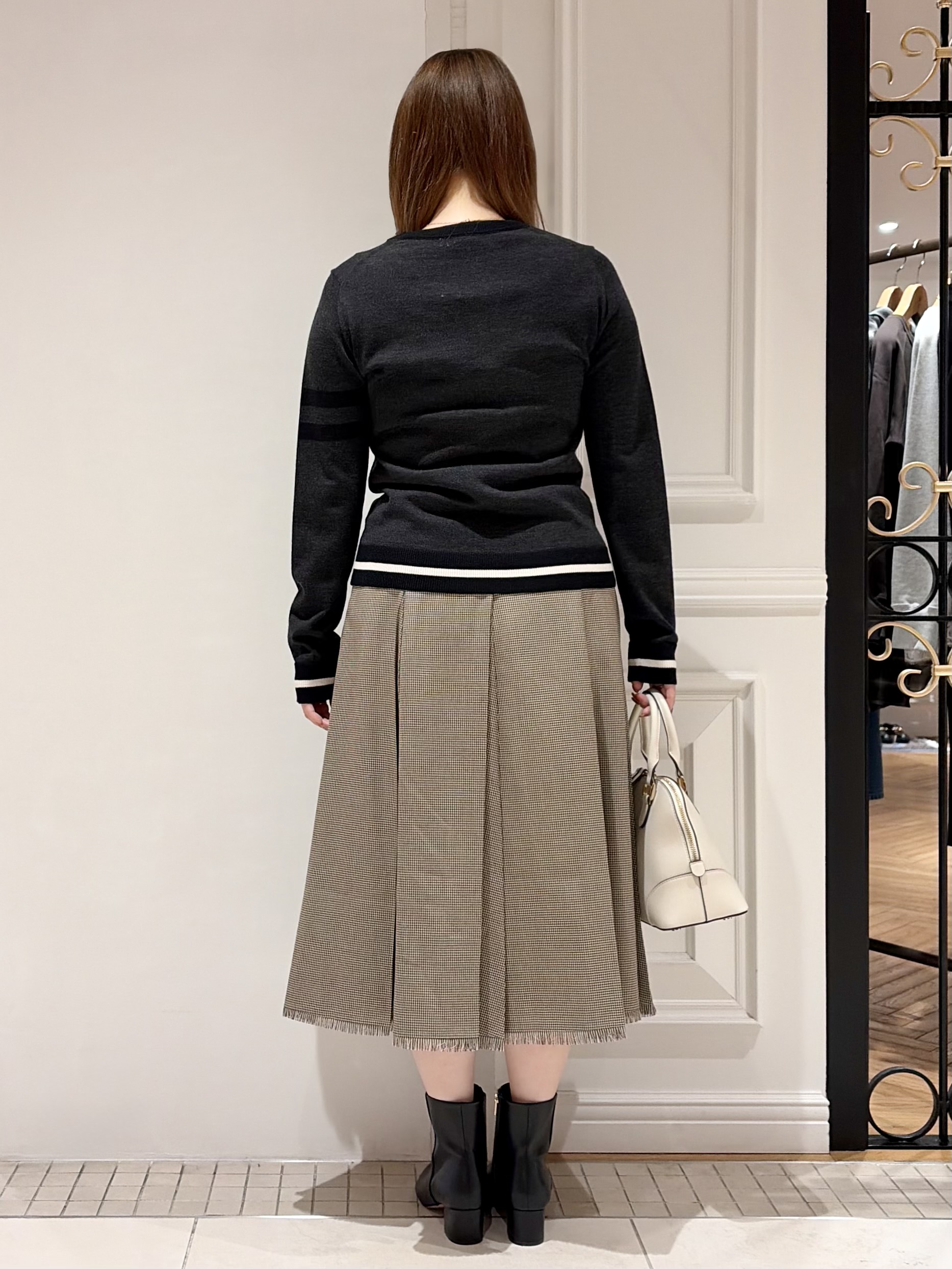 minowaさんの「DRESSTERIOR｜【ウォッシャブル】ファインメリノ アームラインニット」を使ったコーディネート