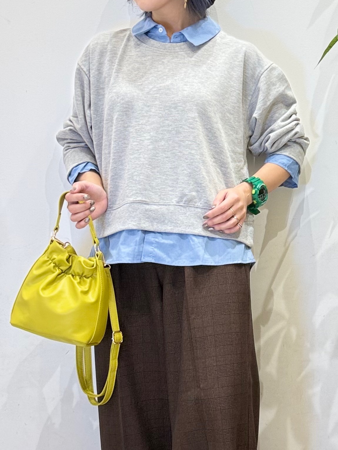 misakiさんの「SHOO･LA･RUE｜シャツレイヤードプルオーバーアソート」を使ったコーディネート