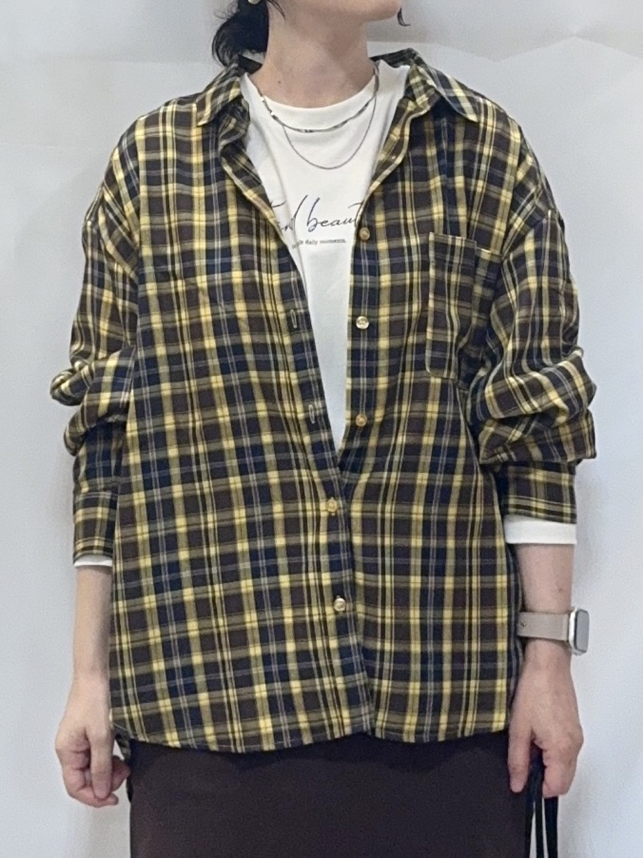 𝐇𝐢𝐫𝐨𝐦𝐢さんの「SHOO･LA･RUE｜【洗濯後しわになりにくい/S-LL】気分で選ぶ 大人のデイリー使いに ベーシックシャツ」を使ったコーディネート