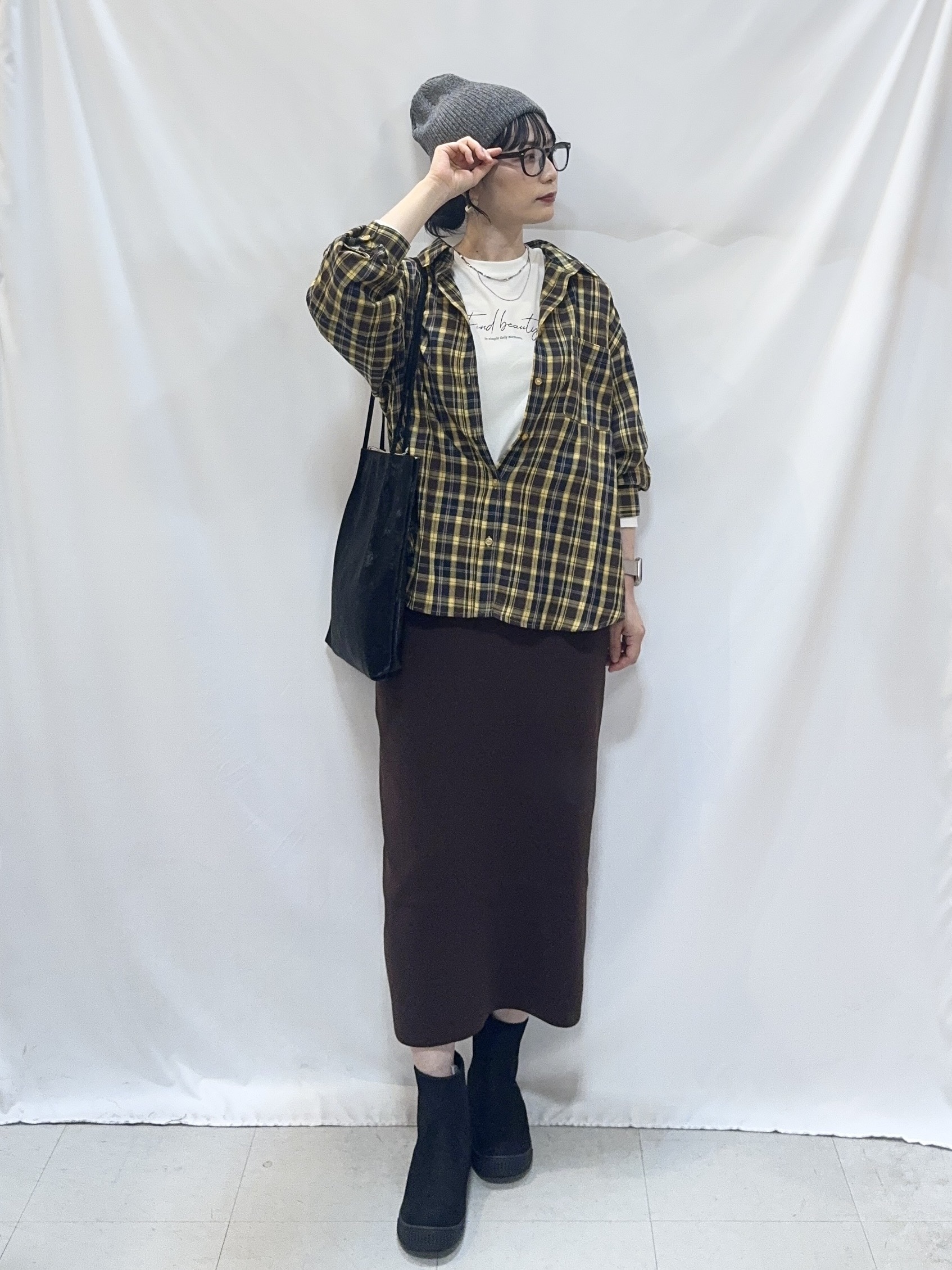 𝐇𝐢𝐫𝐨𝐦𝐢さんの「SHOO･LA･RUE｜【洗濯後しわになりにくい/S-LL】気分で選ぶ 大人のデイリー使いに ベーシックシャツ」を使ったコーディネート