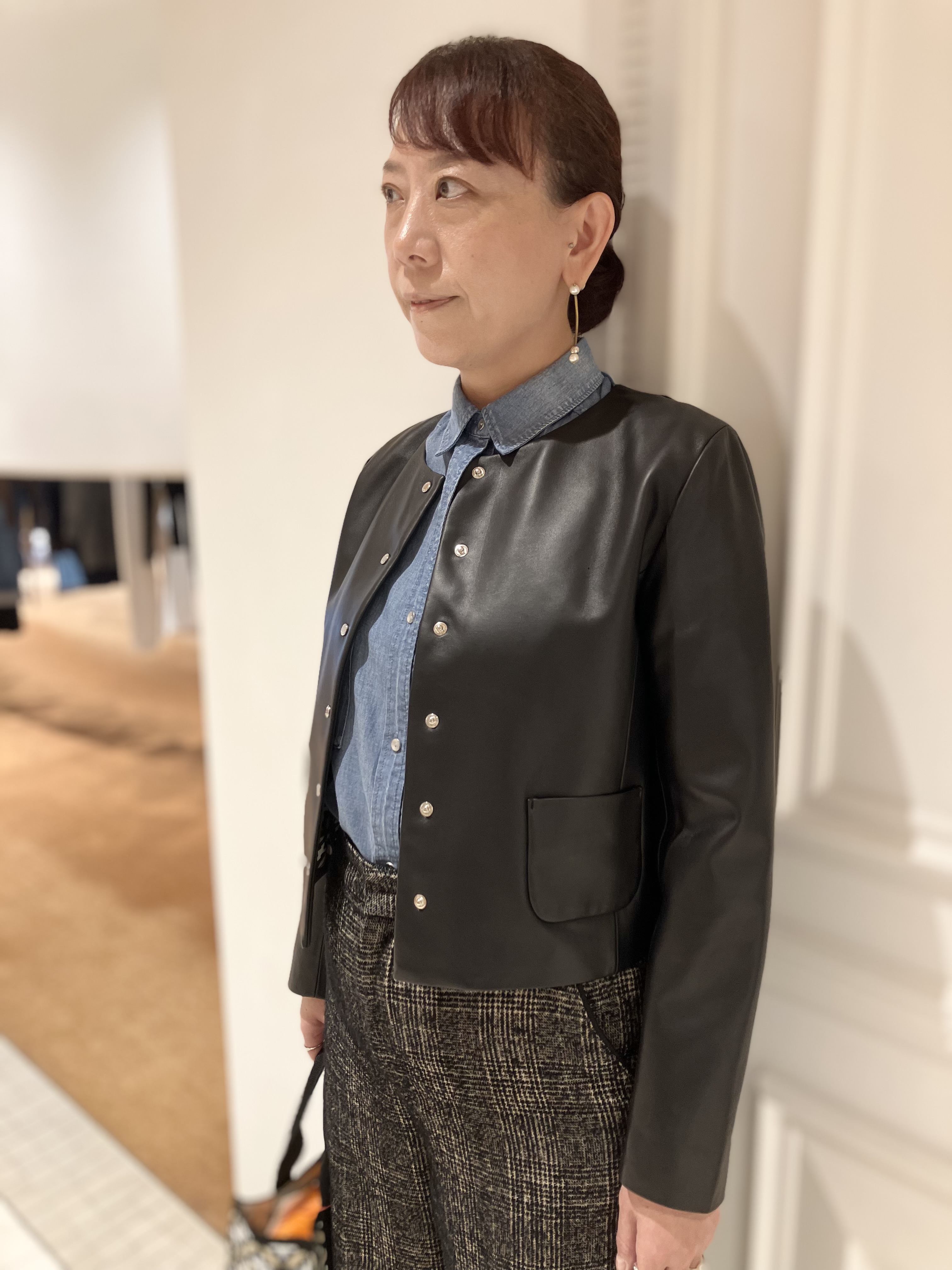 TAJIさんの「DRESSTERIOR｜【軽量レザー】ノーカラー ラムレザージャケット」を使ったコーディネート
