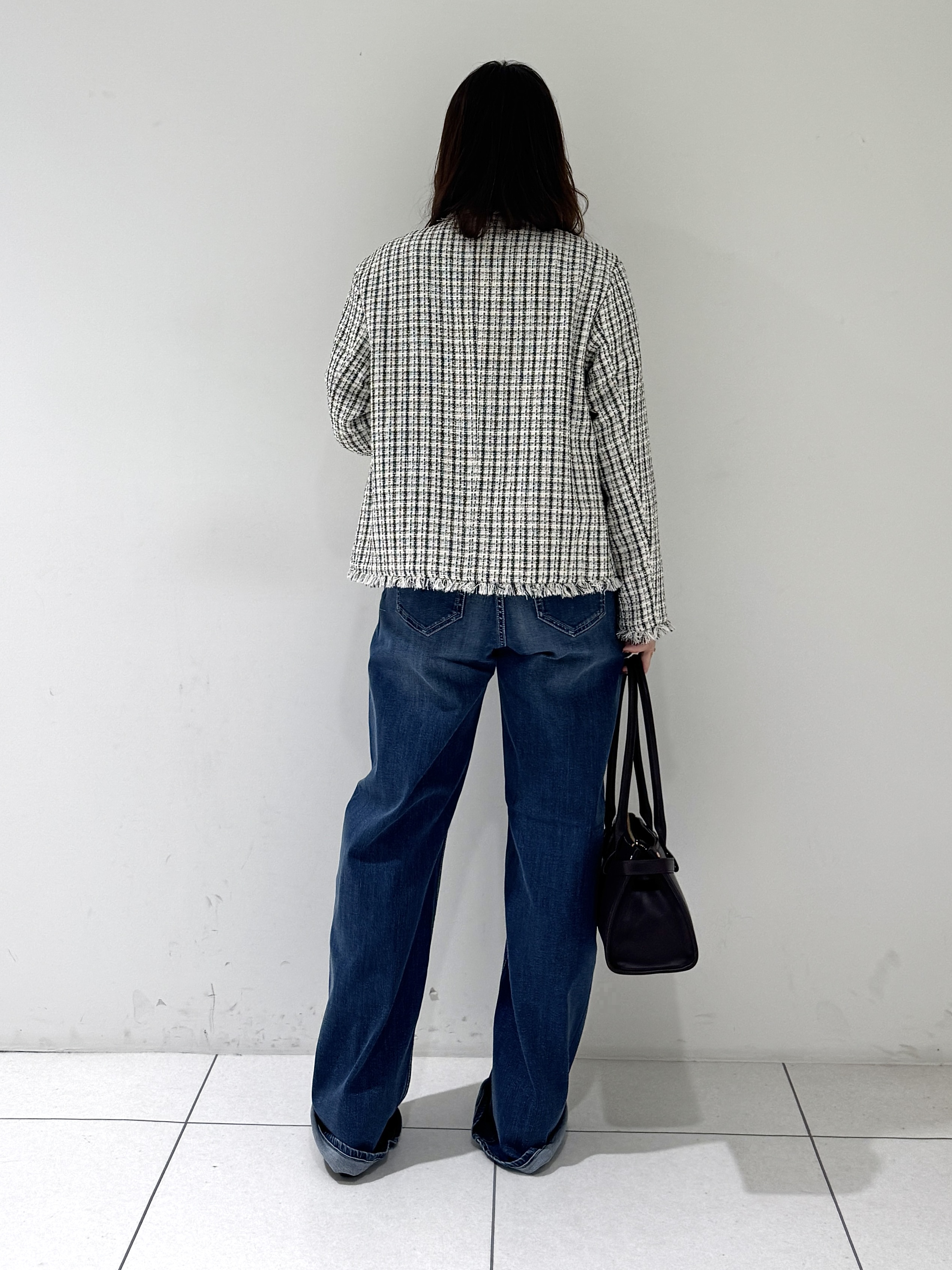 そんさんの「INDIVI｜【華やか／着回し力◎】上品ツイードVネックジャケット」を使ったコーディネート